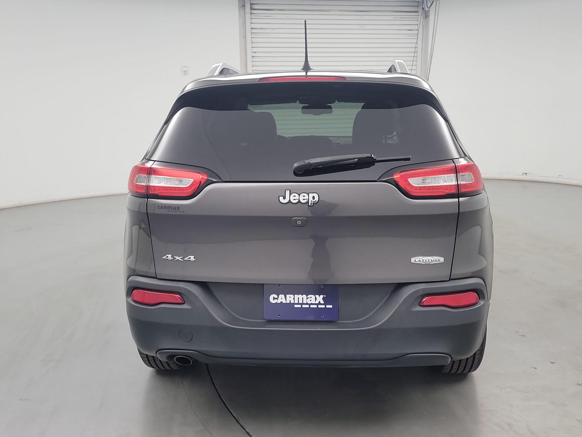 Thumbnail: 2018 Jeep Cherokee - 6