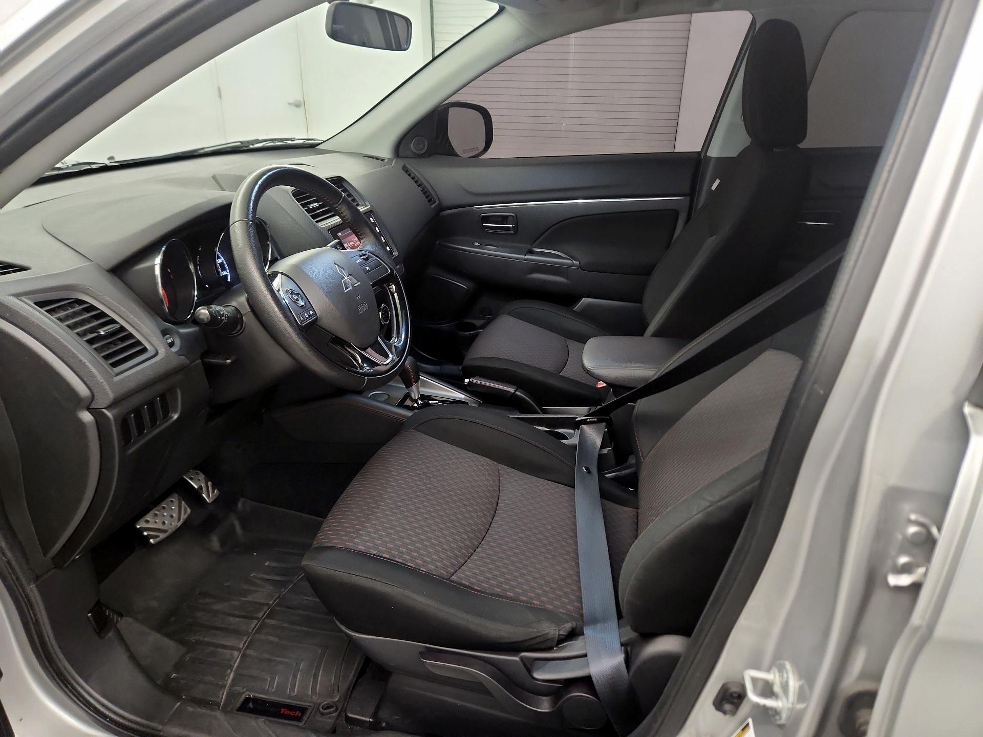 Thumbnail: 2019 Mitsubishi Outlander Sport - 9