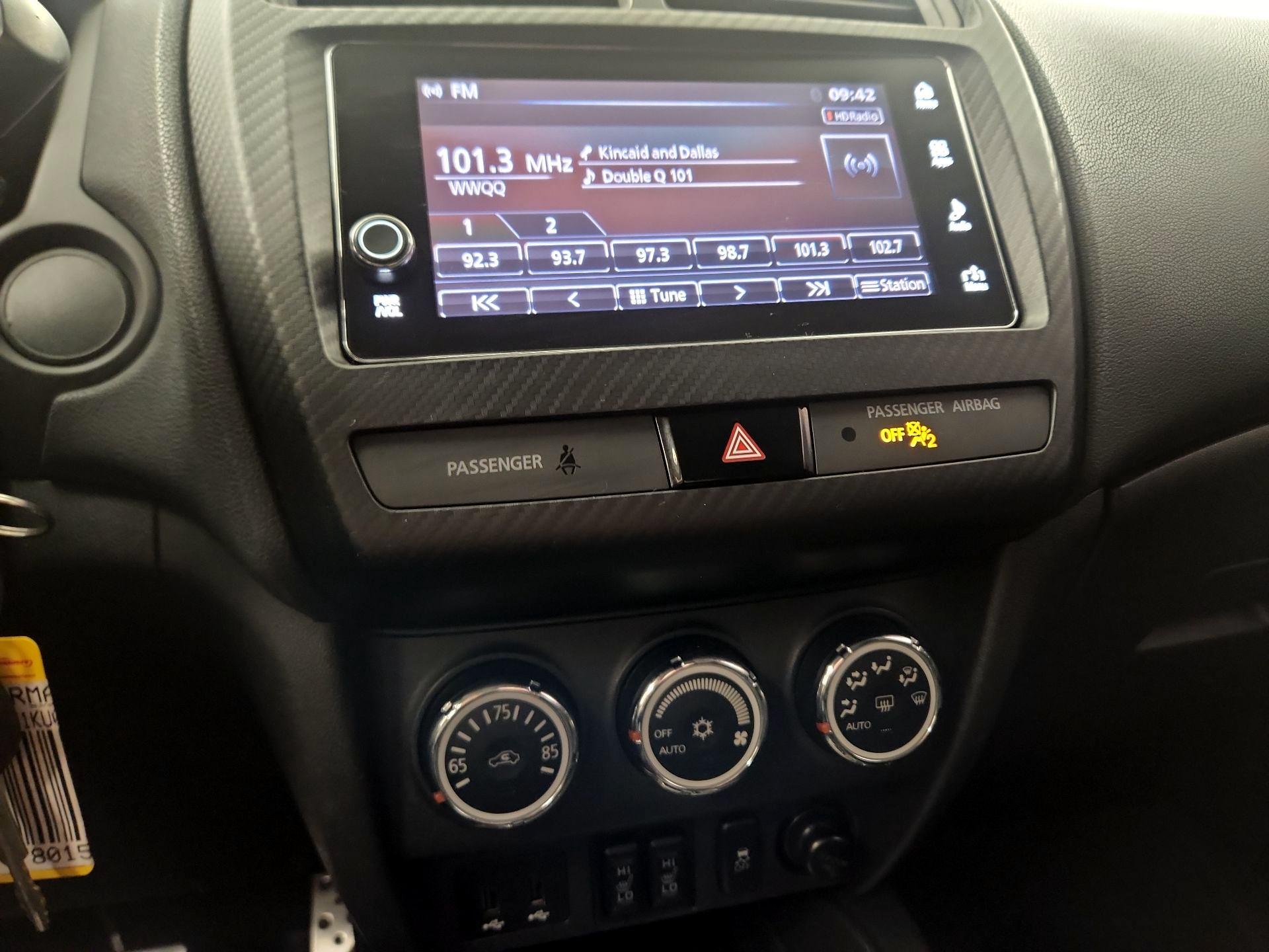 Thumbnail: 2019 Mitsubishi Outlander Sport - 13