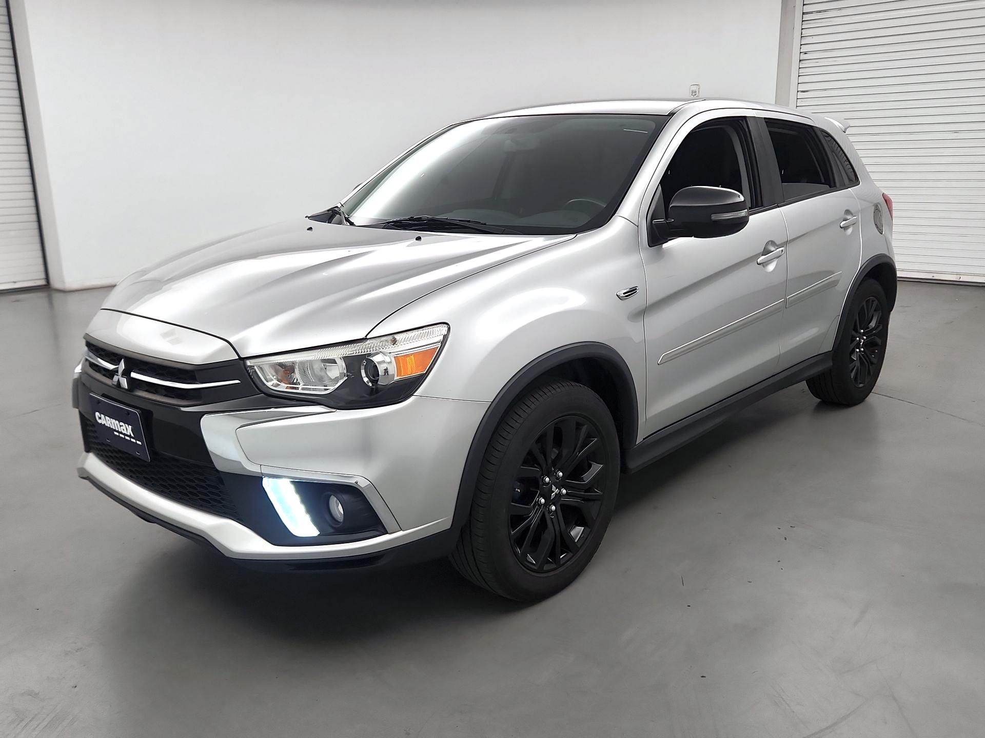 Thumbnail: 2019 Mitsubishi Outlander Sport - 3