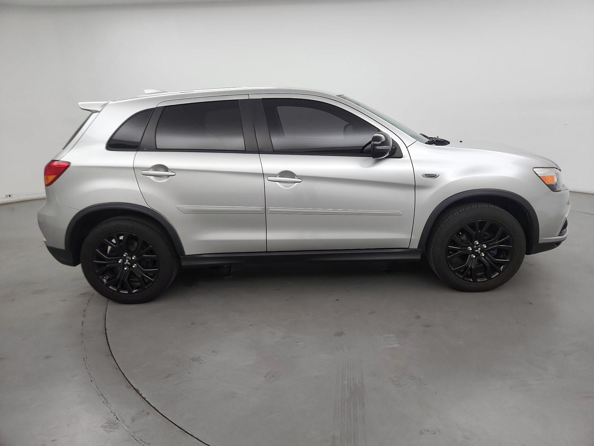 Thumbnail: 2019 Mitsubishi Outlander Sport - 4