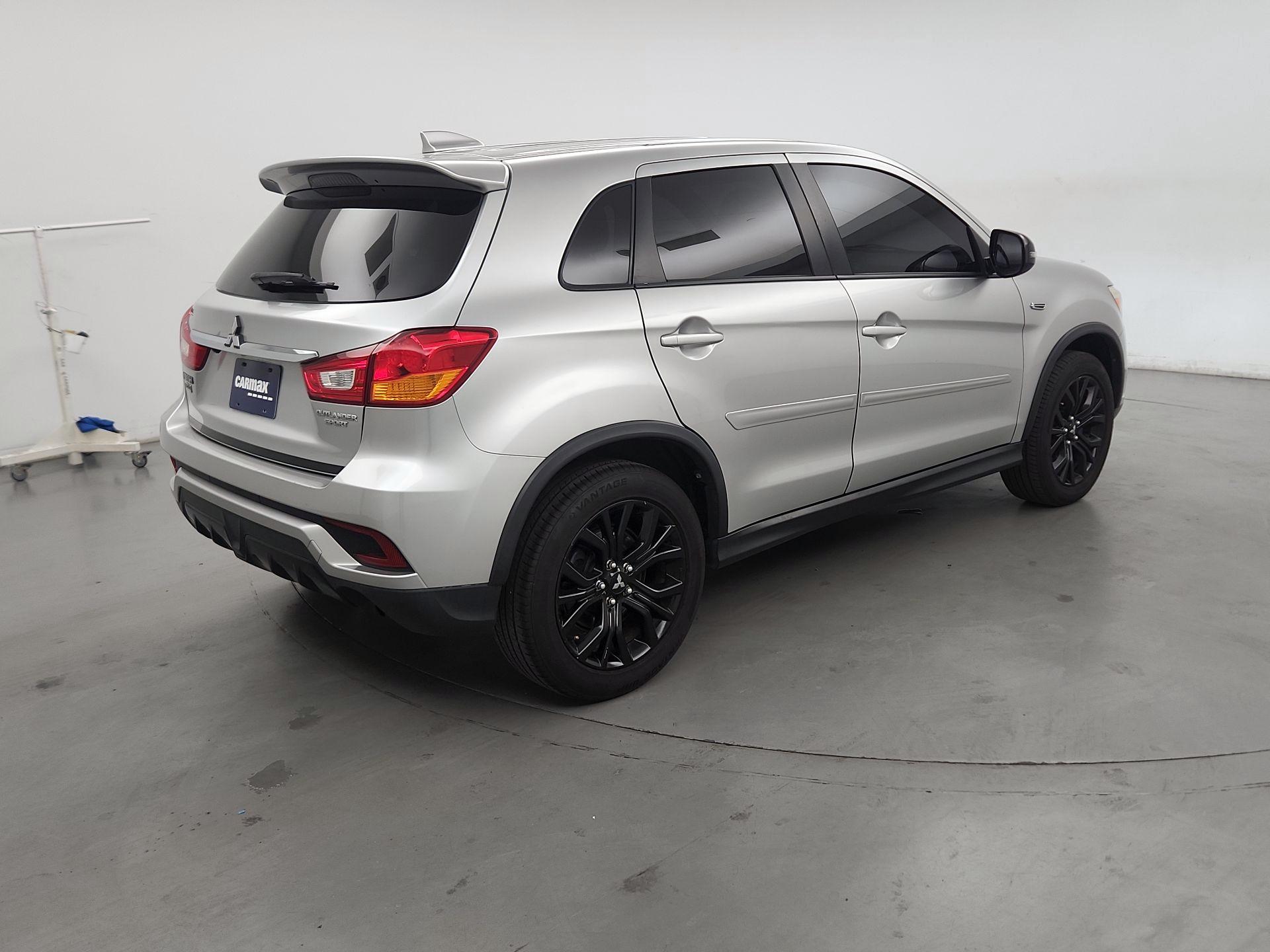 Thumbnail: 2019 Mitsubishi Outlander Sport - 5