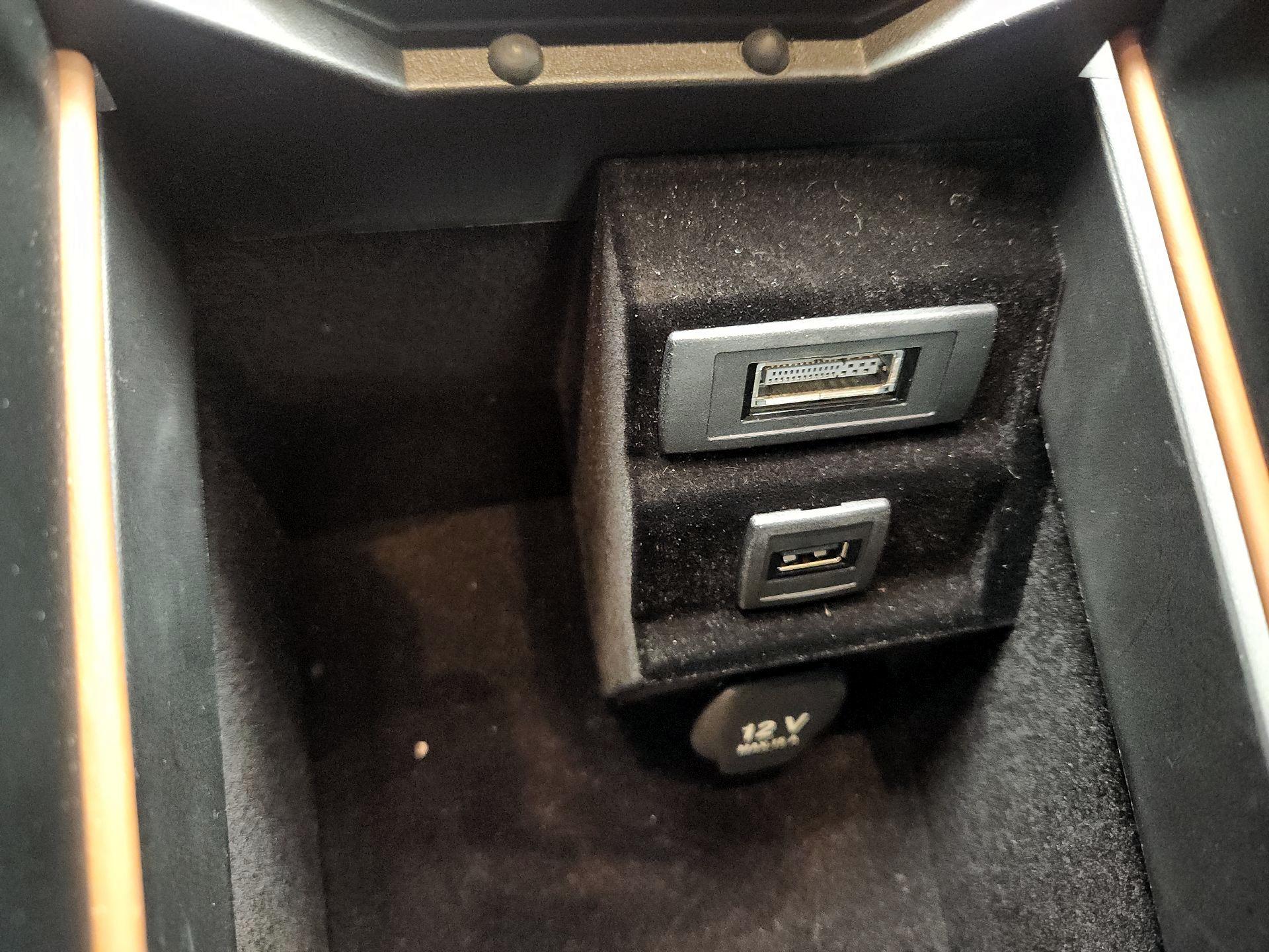 Thumbnail: 2015 Mercedes-Benz SL-Class - 17