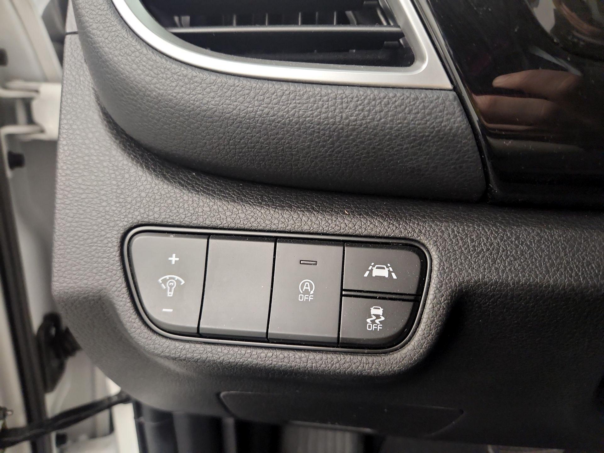 Thumbnail: 2023 Kia Seltos - 11