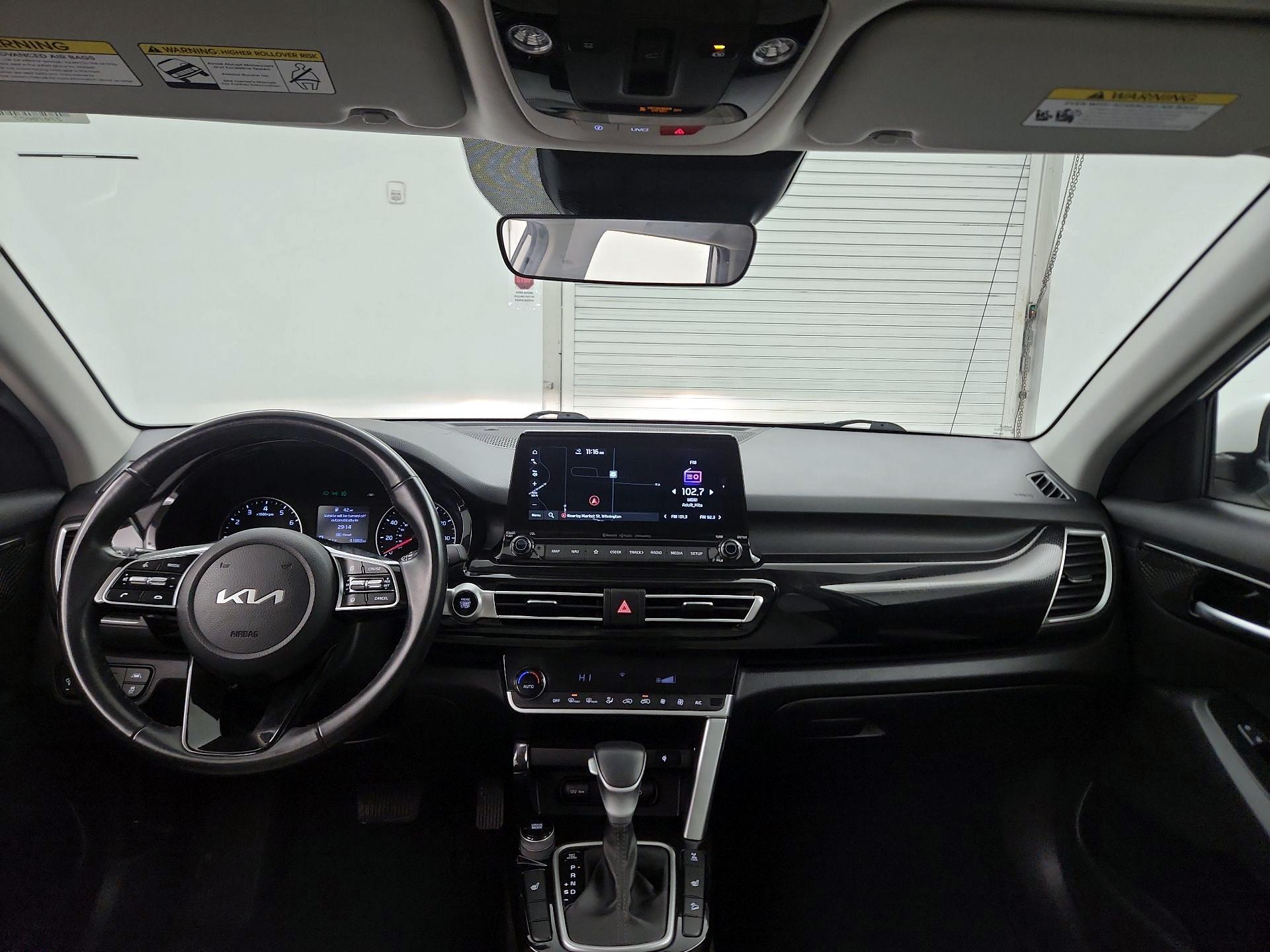 Thumbnail: 2023 Kia Seltos - 8