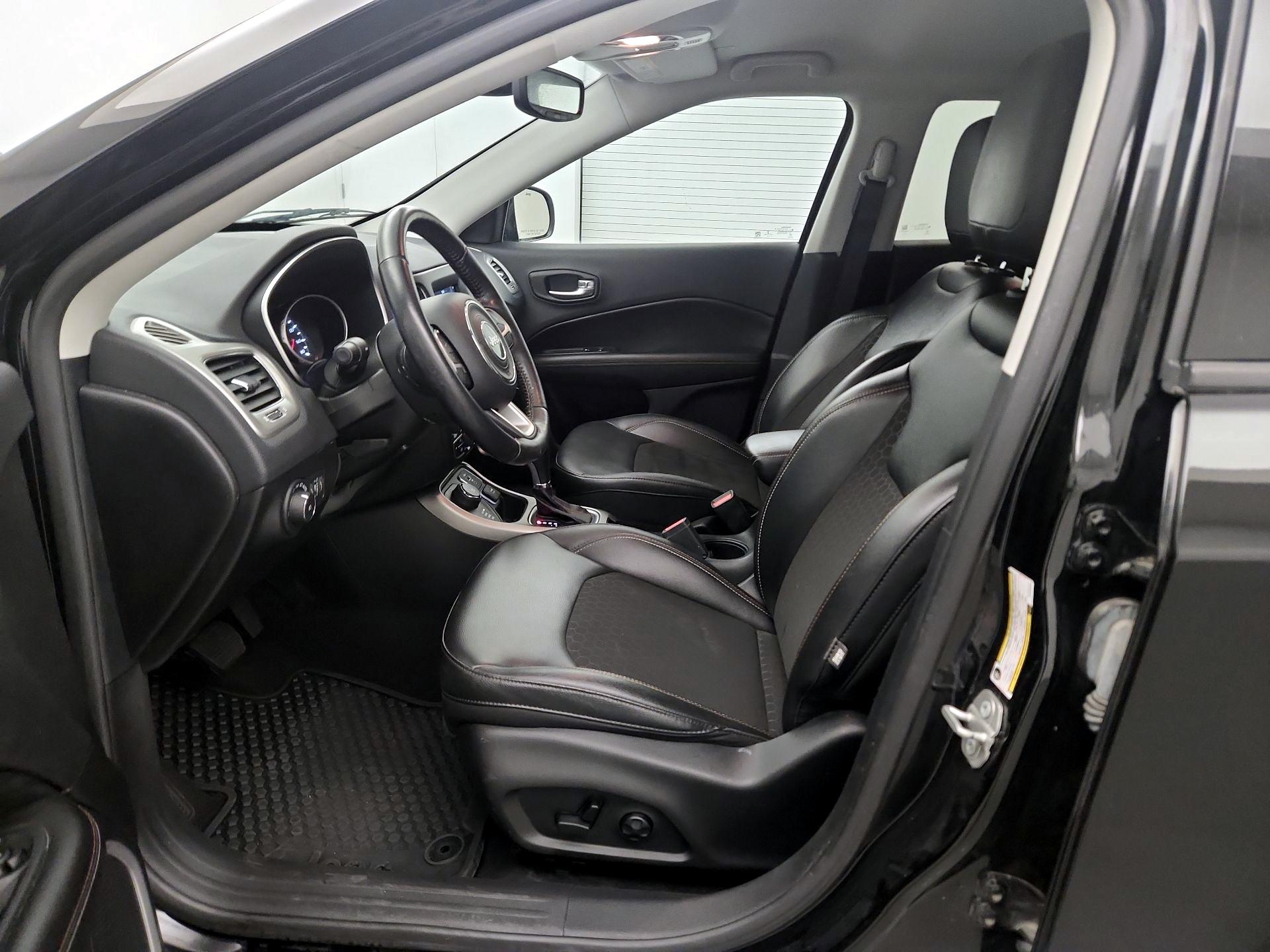 Thumbnail: 2021 Jeep Compass - 11