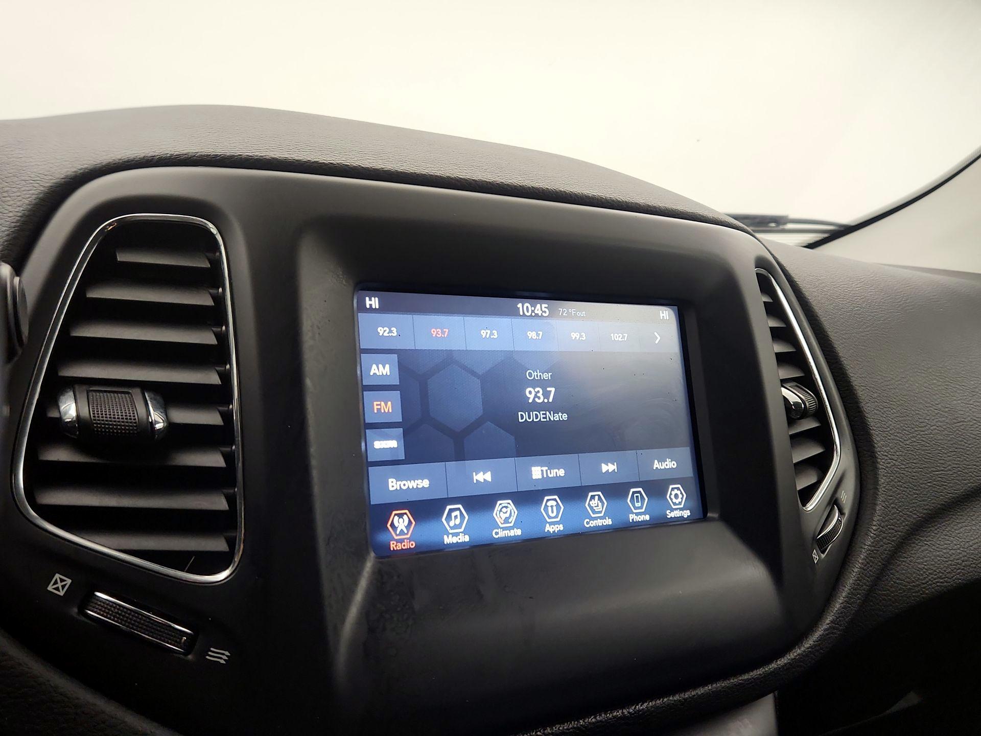 Thumbnail: 2021 Jeep Compass - 15