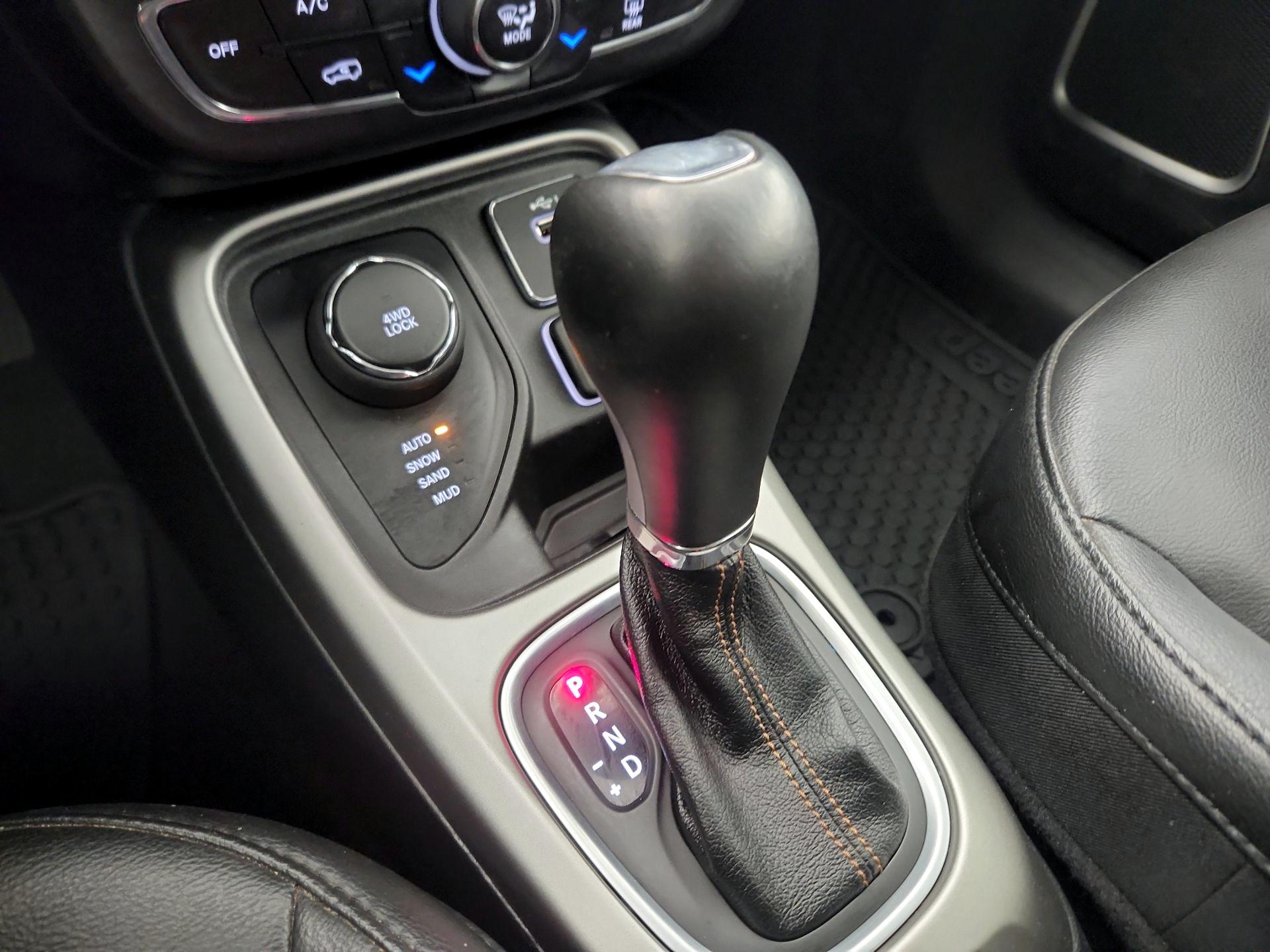 Thumbnail: 2021 Jeep Compass - 17