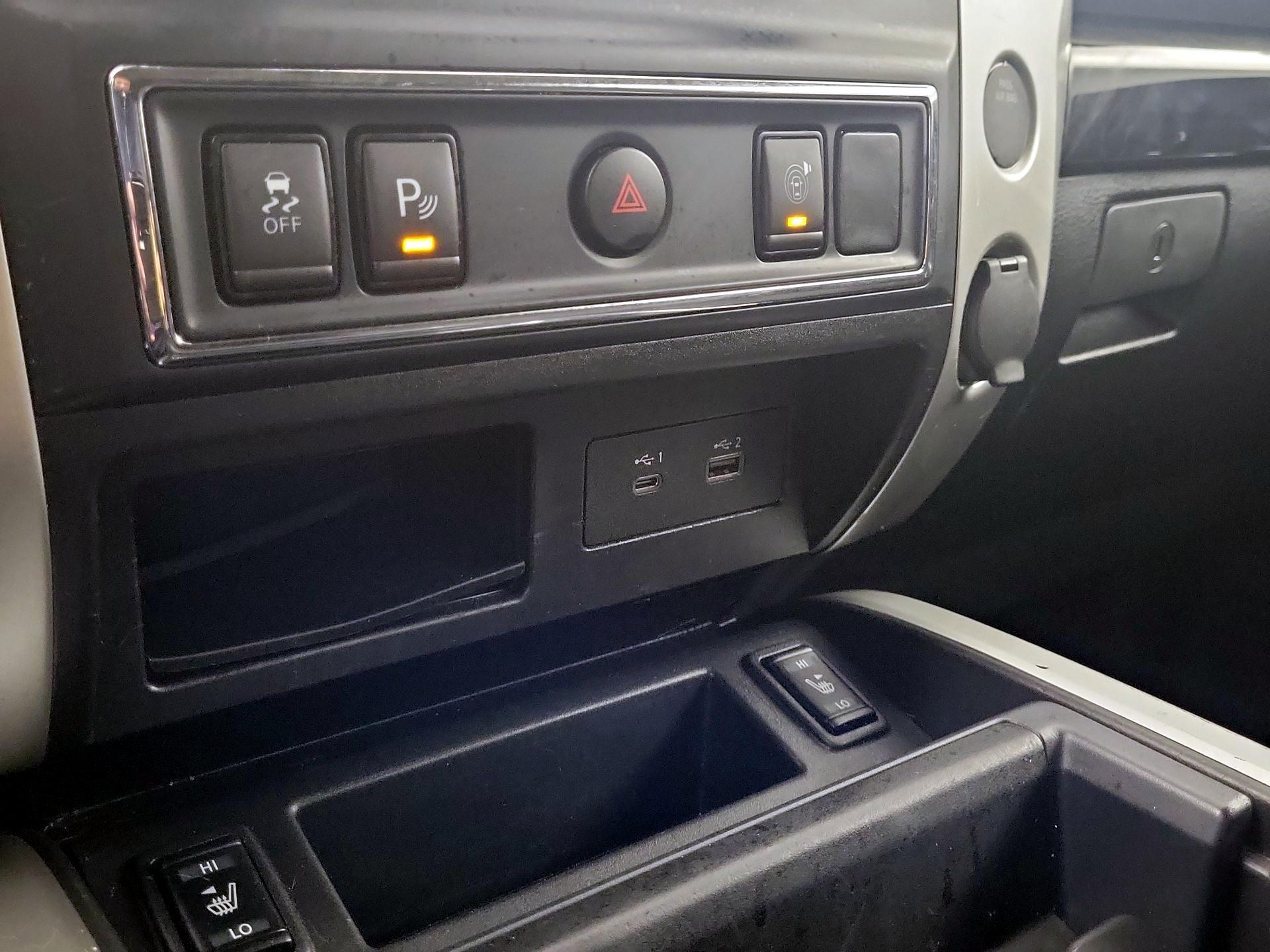 Thumbnail: 2021 Nissan Titan - 17