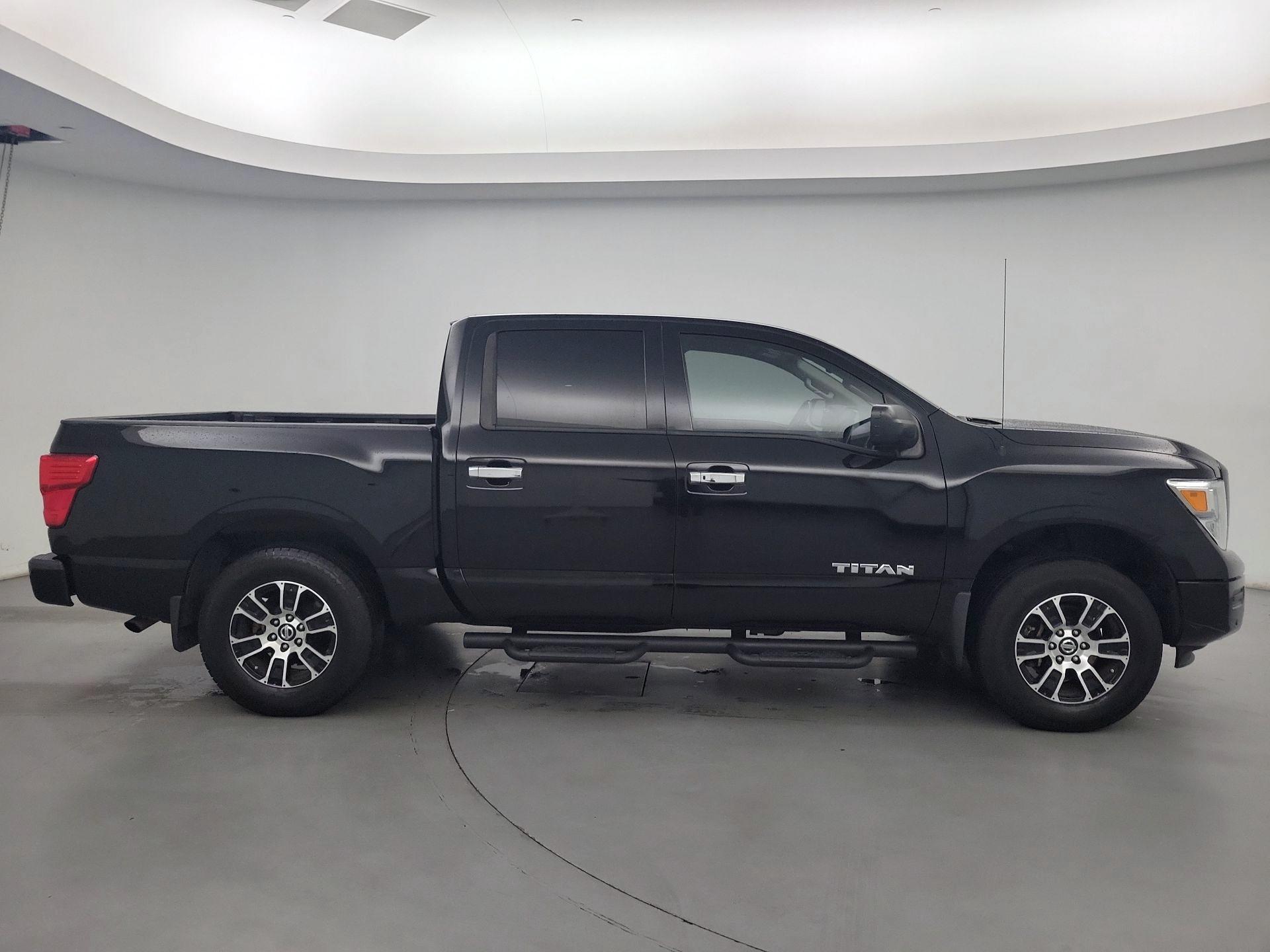 Thumbnail: 2021 Nissan Titan - 4