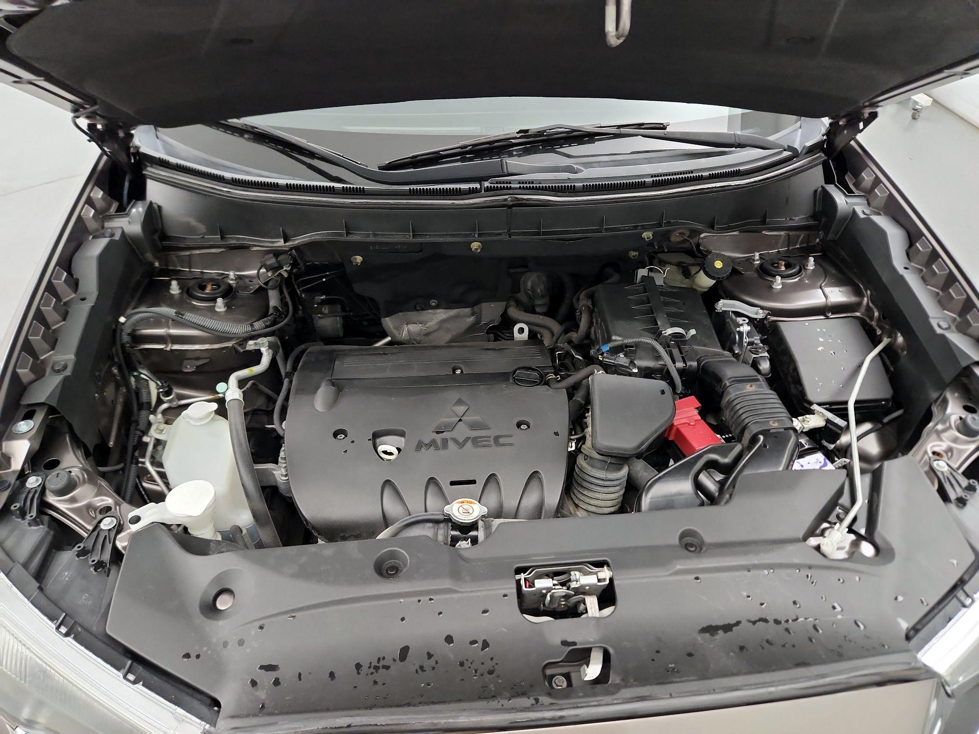 Thumbnail: 2018 Mitsubishi Outlander Sport - 19