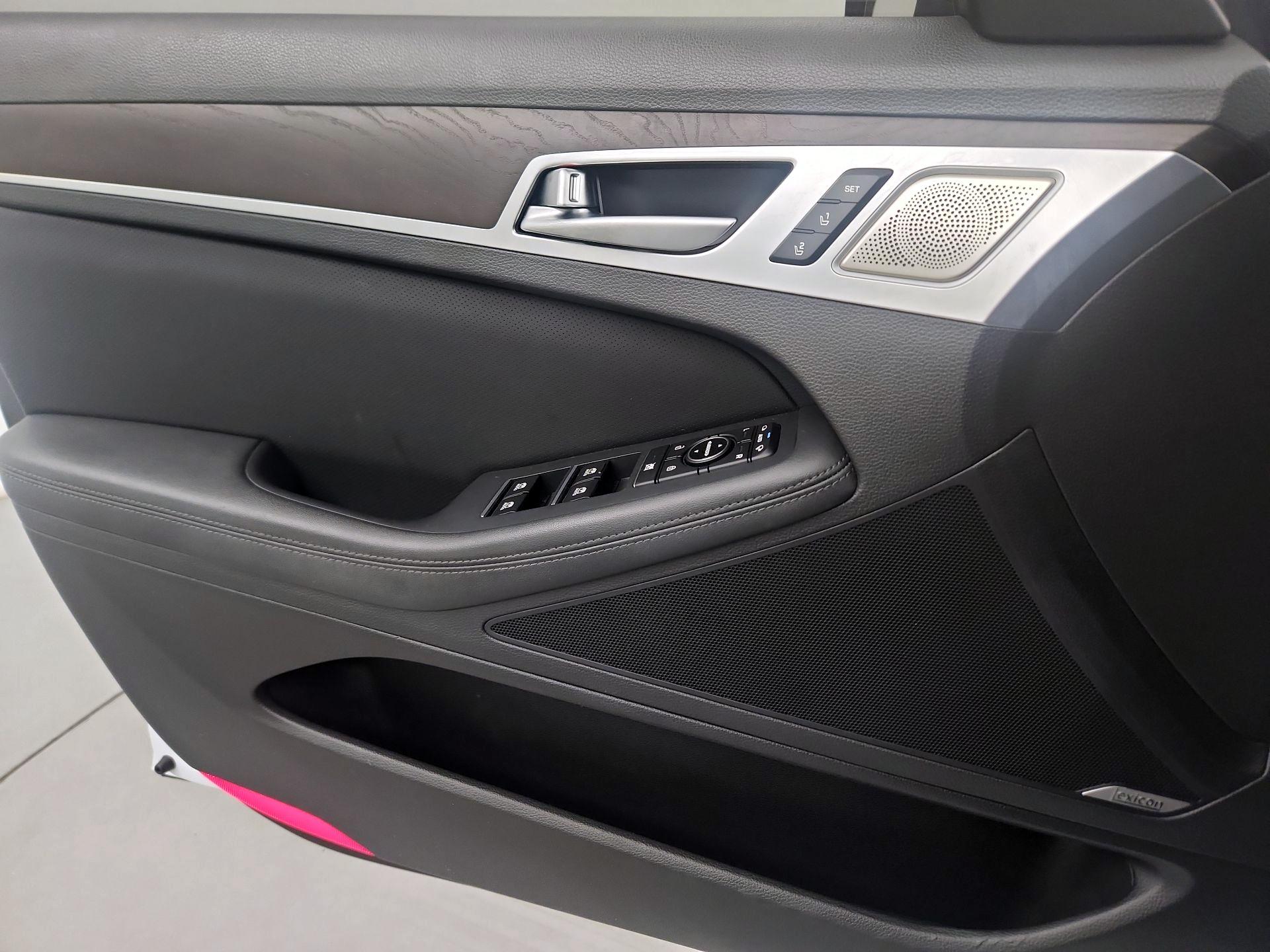 Thumbnail: 2018 Genesis G80 - 10