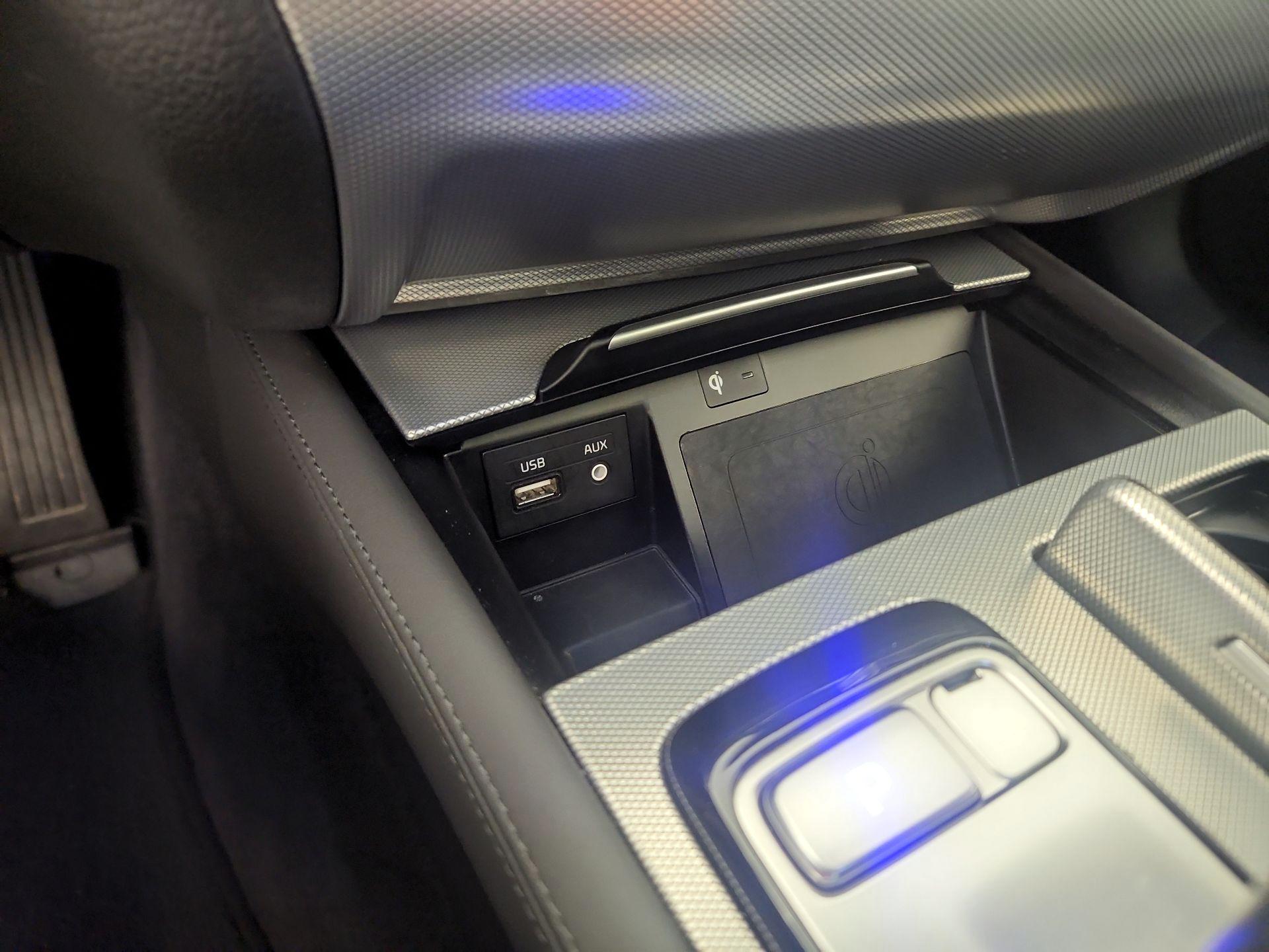 Thumbnail: 2018 Genesis G80 - 17