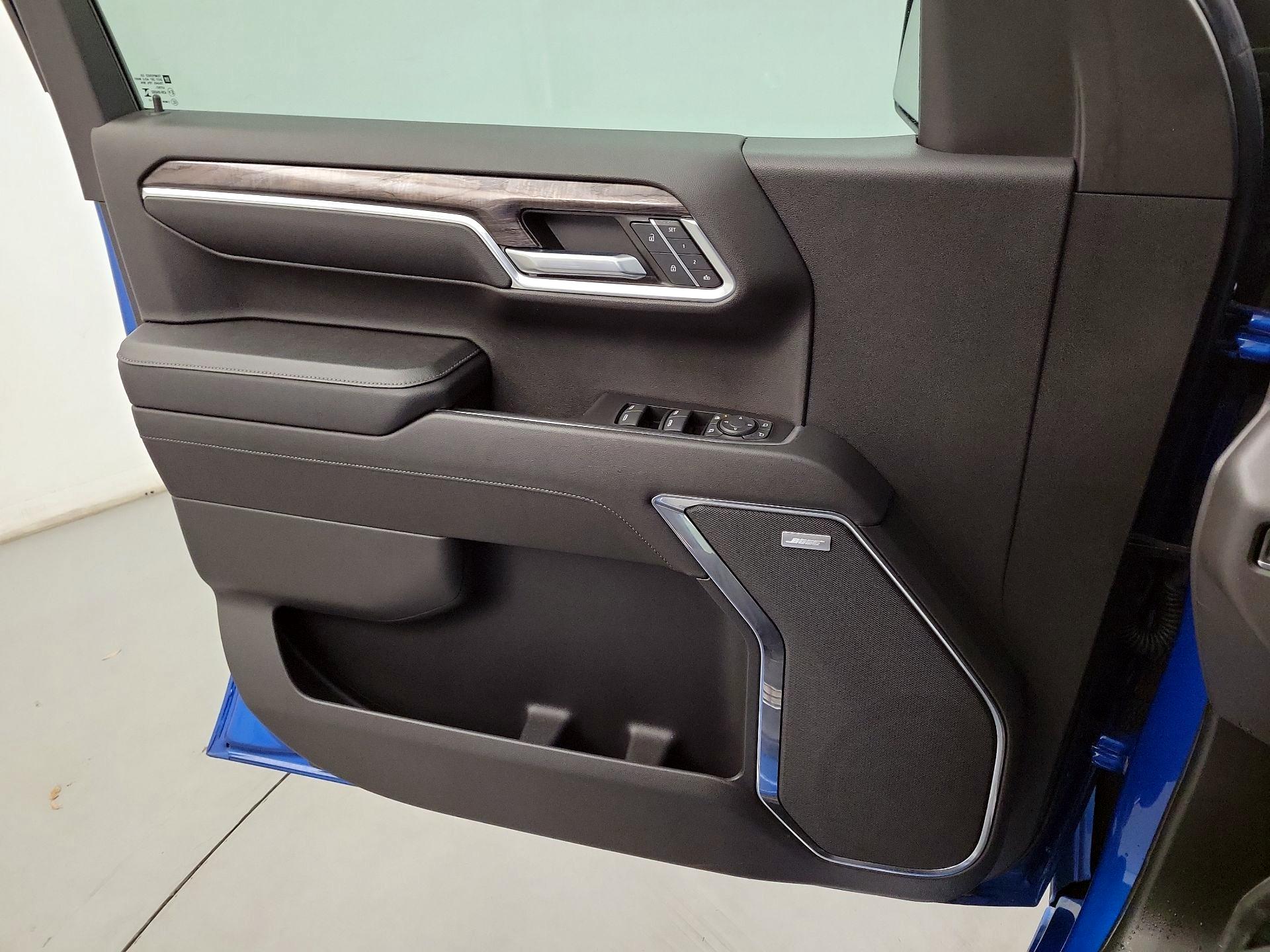 Thumbnail: 2023 Chevrolet Silverado 1500 - 10