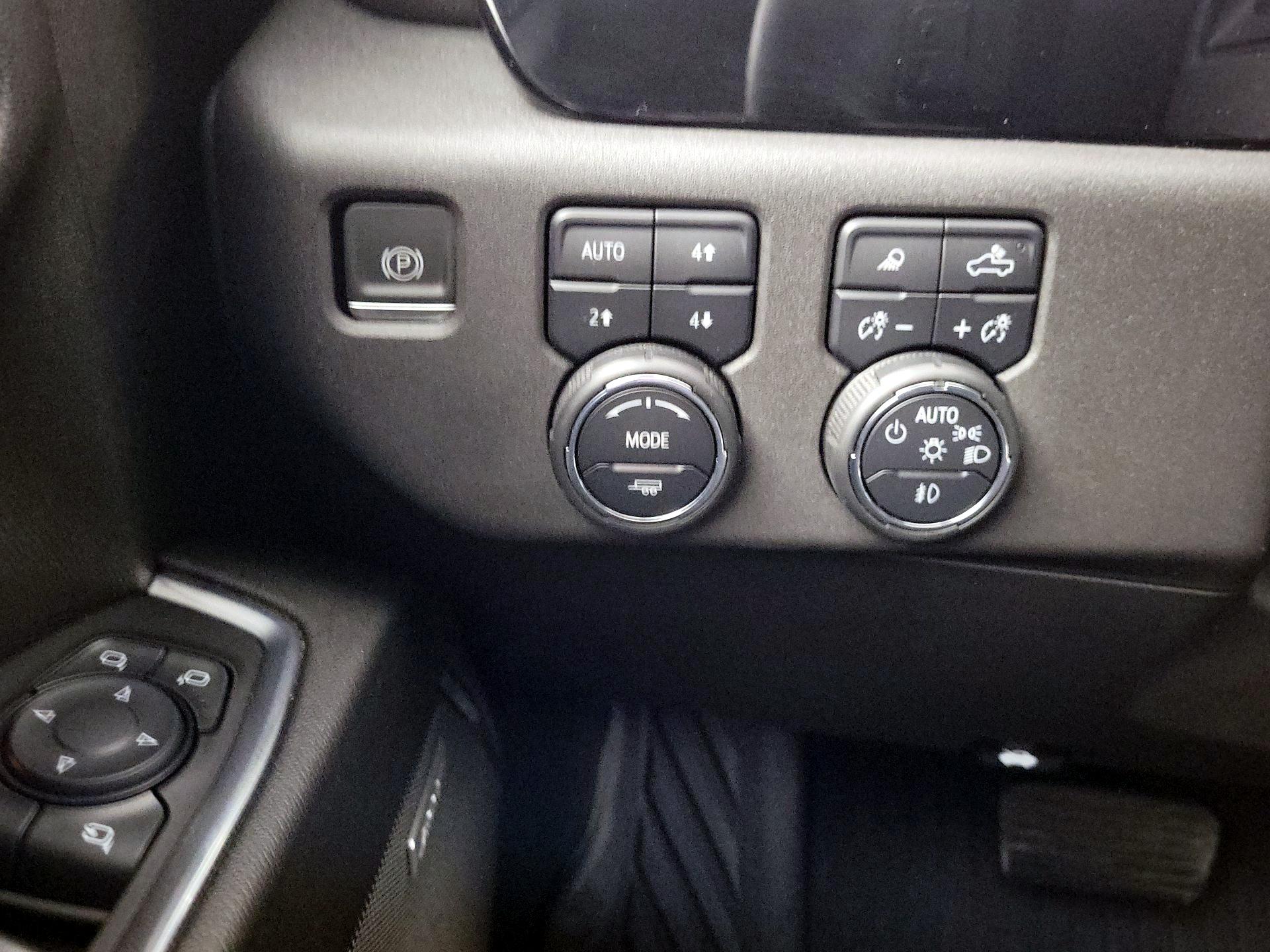 Thumbnail: 2023 Chevrolet Silverado 1500 - 11