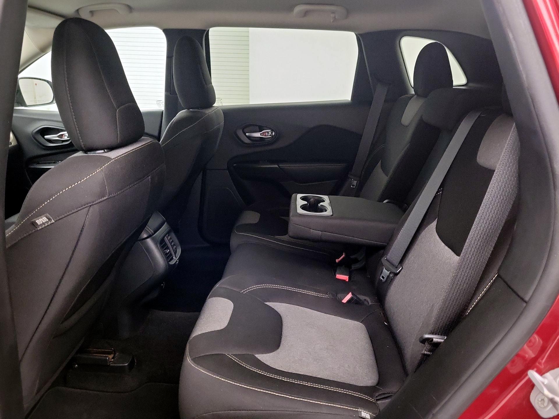 Thumbnail: 2014 Jeep Cherokee - 17