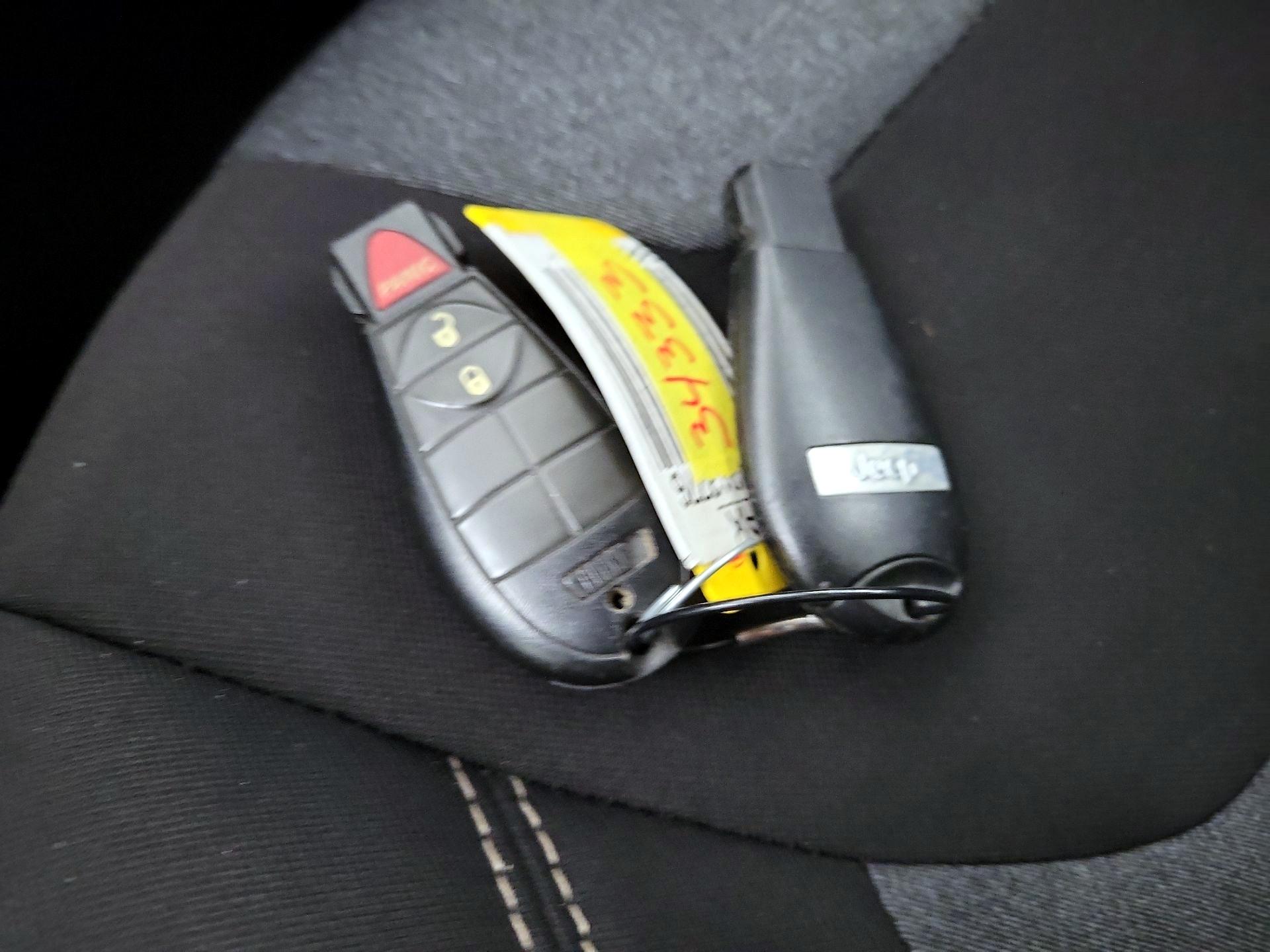 Thumbnail: 2014 Jeep Cherokee - 20