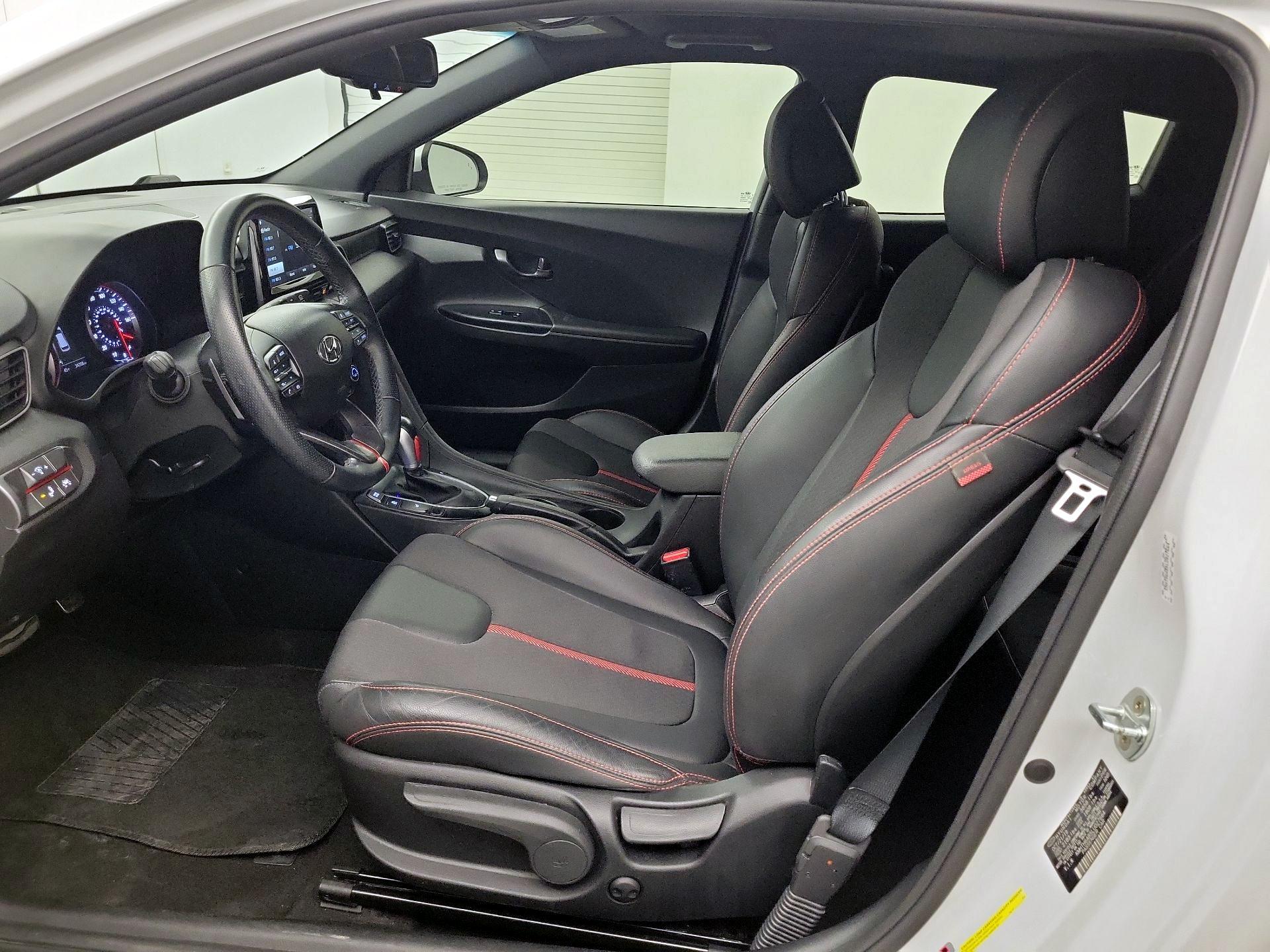 Thumbnail: 2020 Hyundai Veloster - 9