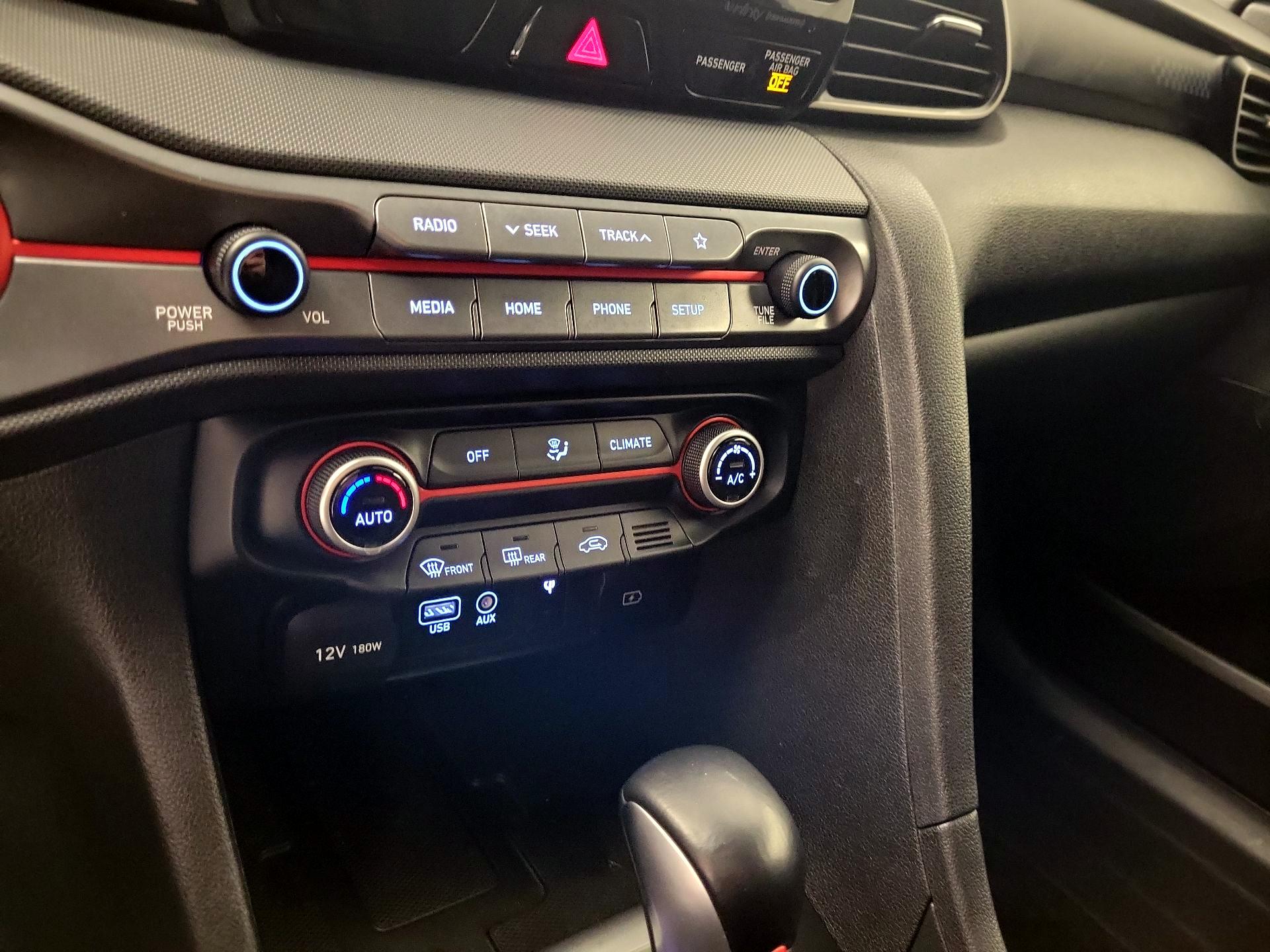 Thumbnail: 2020 Hyundai Veloster - 14