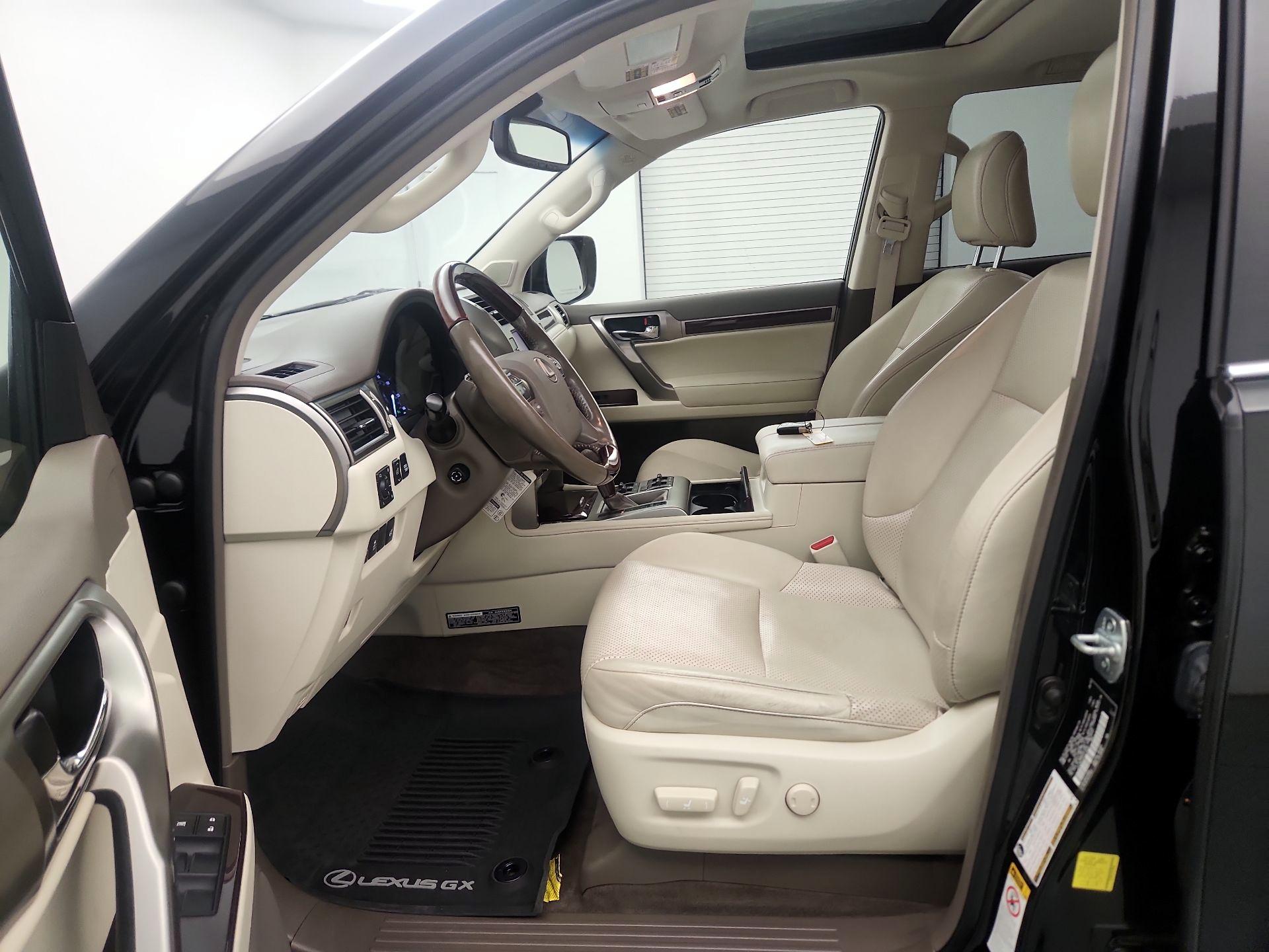 Thumbnail: 2015 Lexus GX - 11