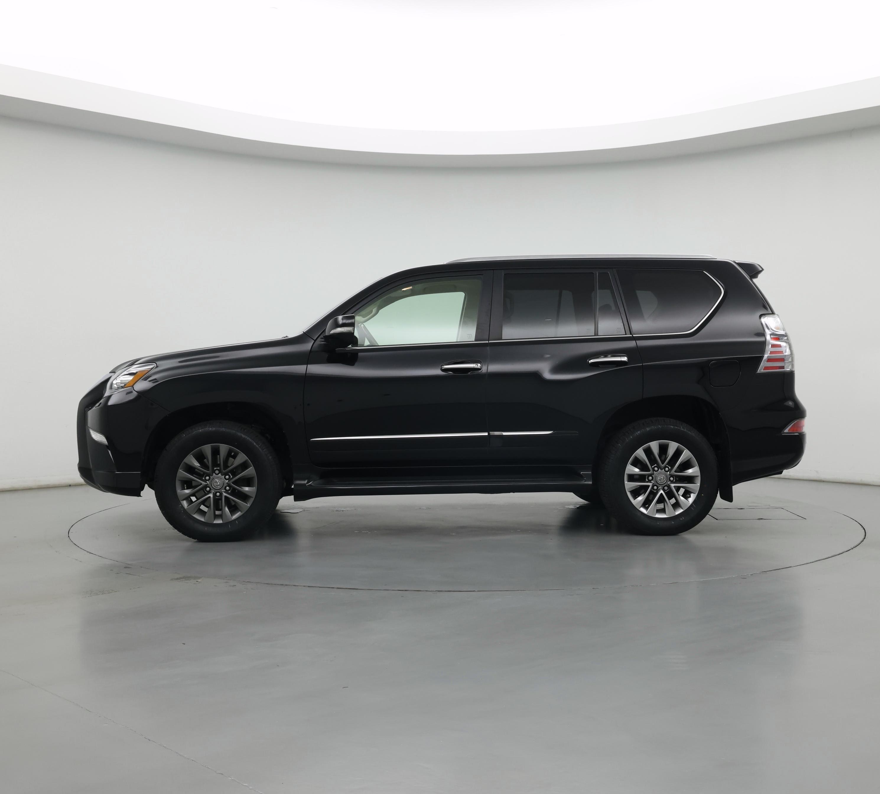 Thumbnail: 2015 Lexus GX - 3