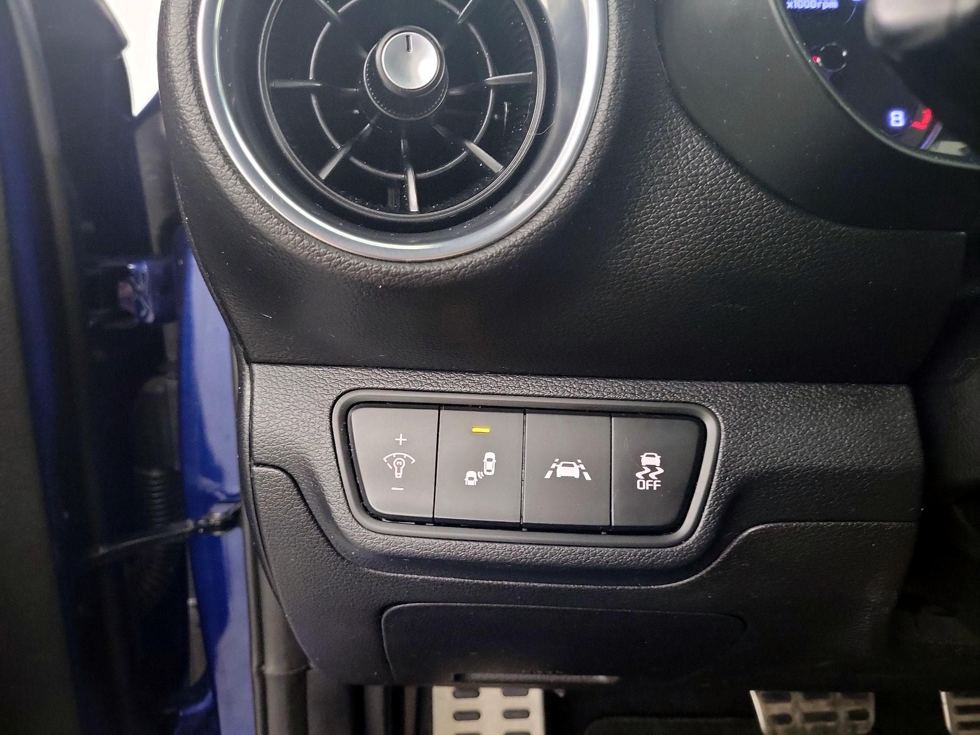 Thumbnail: 2021 Kia Forte - 11