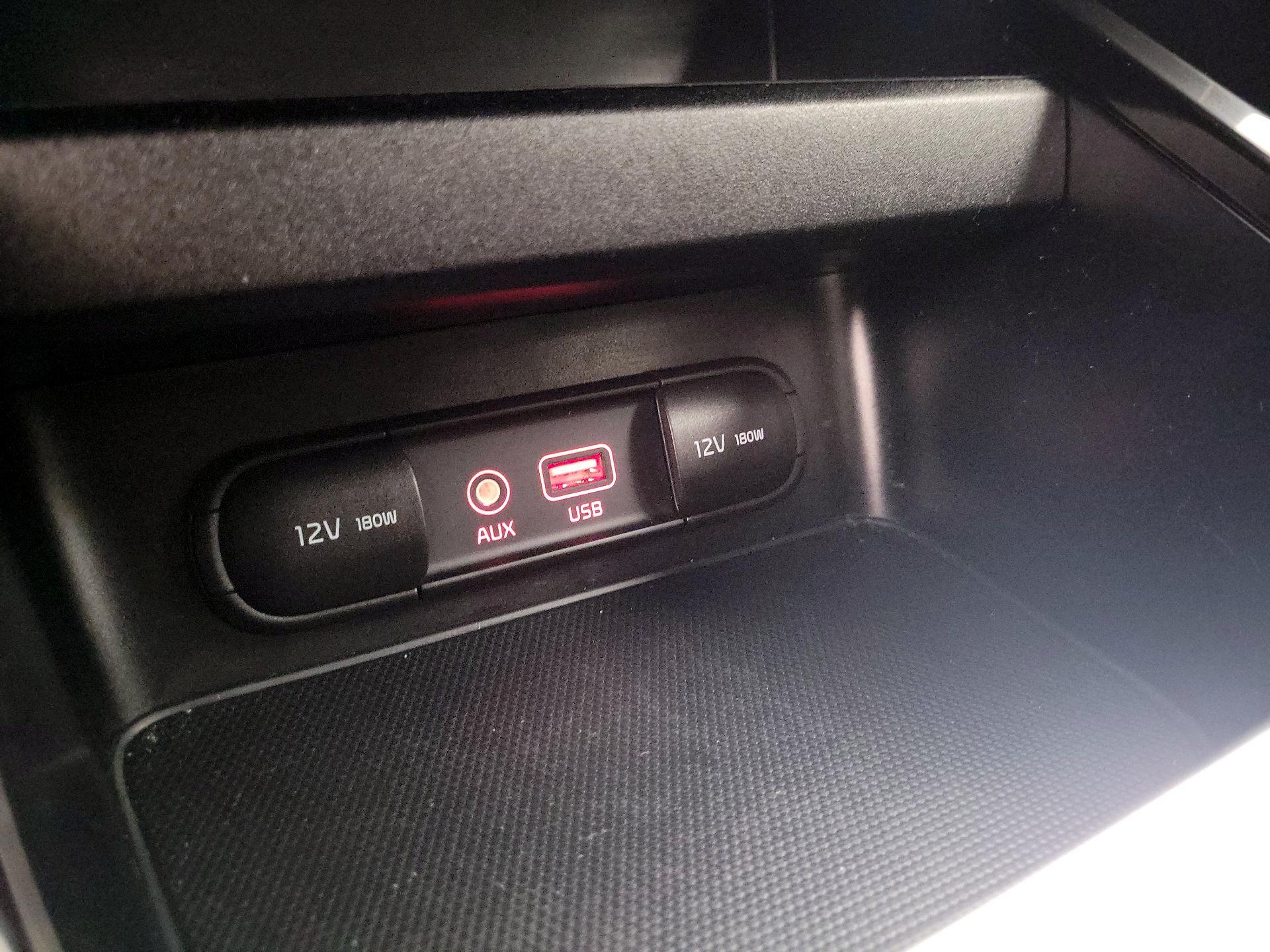 Thumbnail: 2021 Kia Forte - 16