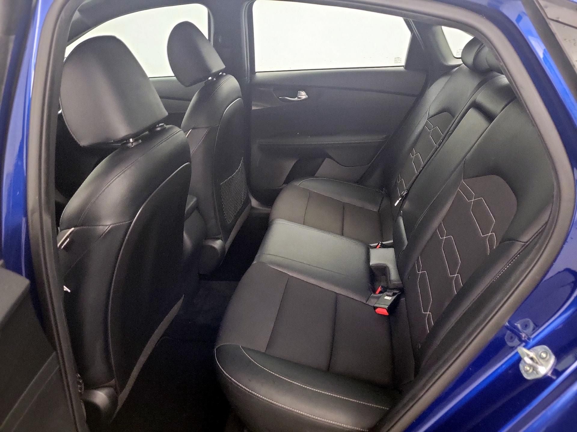 Thumbnail: 2021 Kia Forte - 17