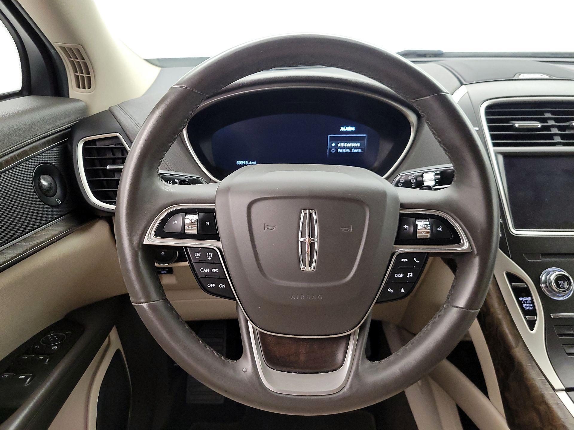Thumbnail: 2020 Lincoln Nautilus - 10