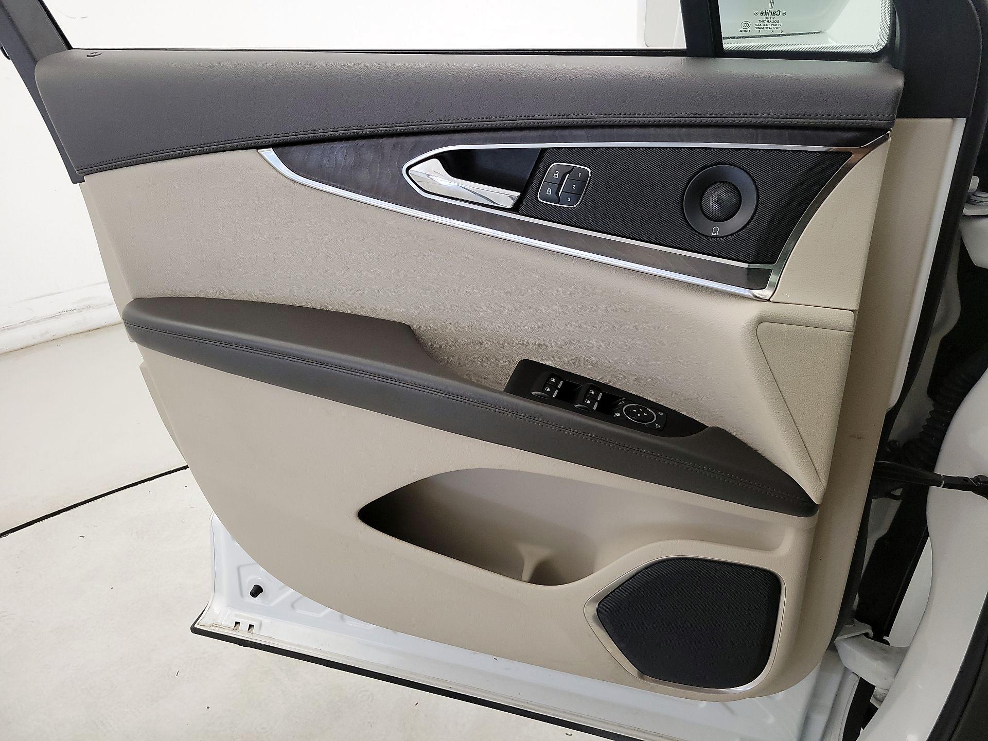 Thumbnail: 2020 Lincoln Nautilus - 12