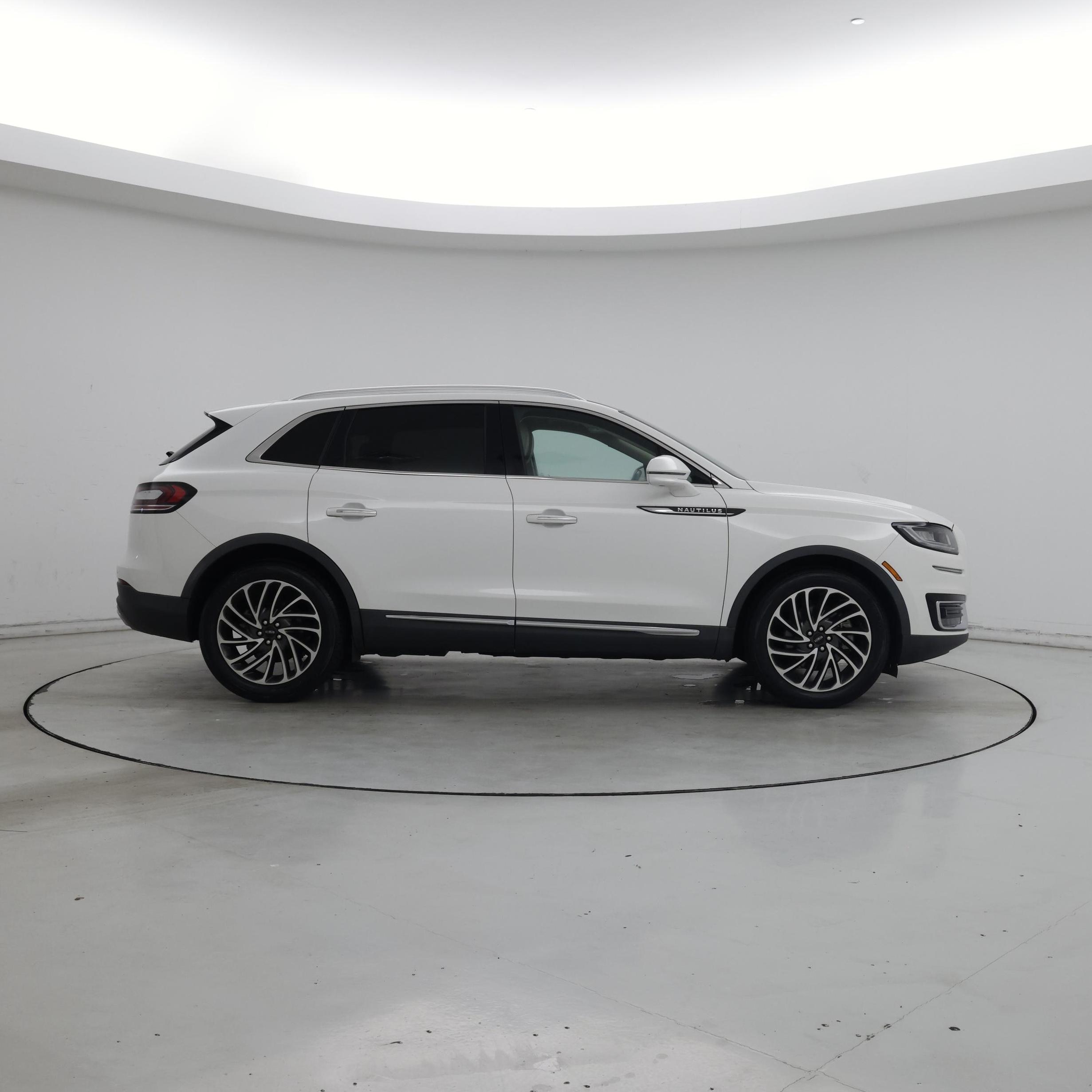 Thumbnail: 2020 Lincoln Nautilus - 7