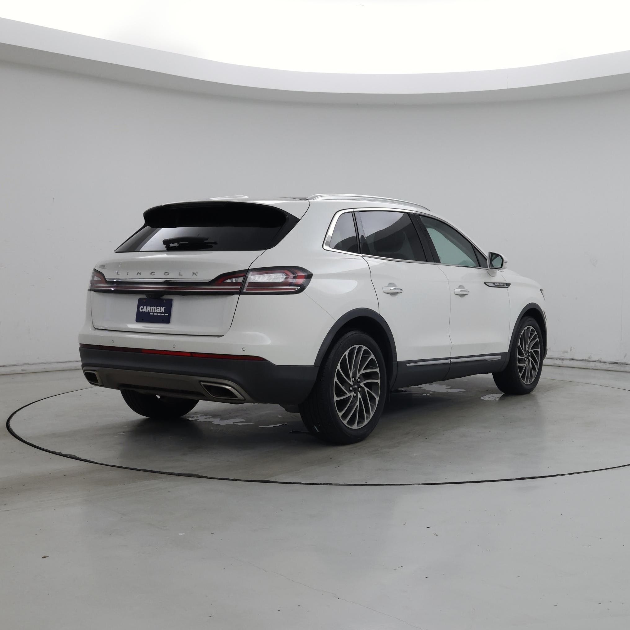 Thumbnail: 2020 Lincoln Nautilus - 8