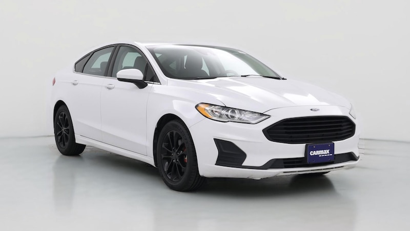2020 Ford Fusion SE Hero Image