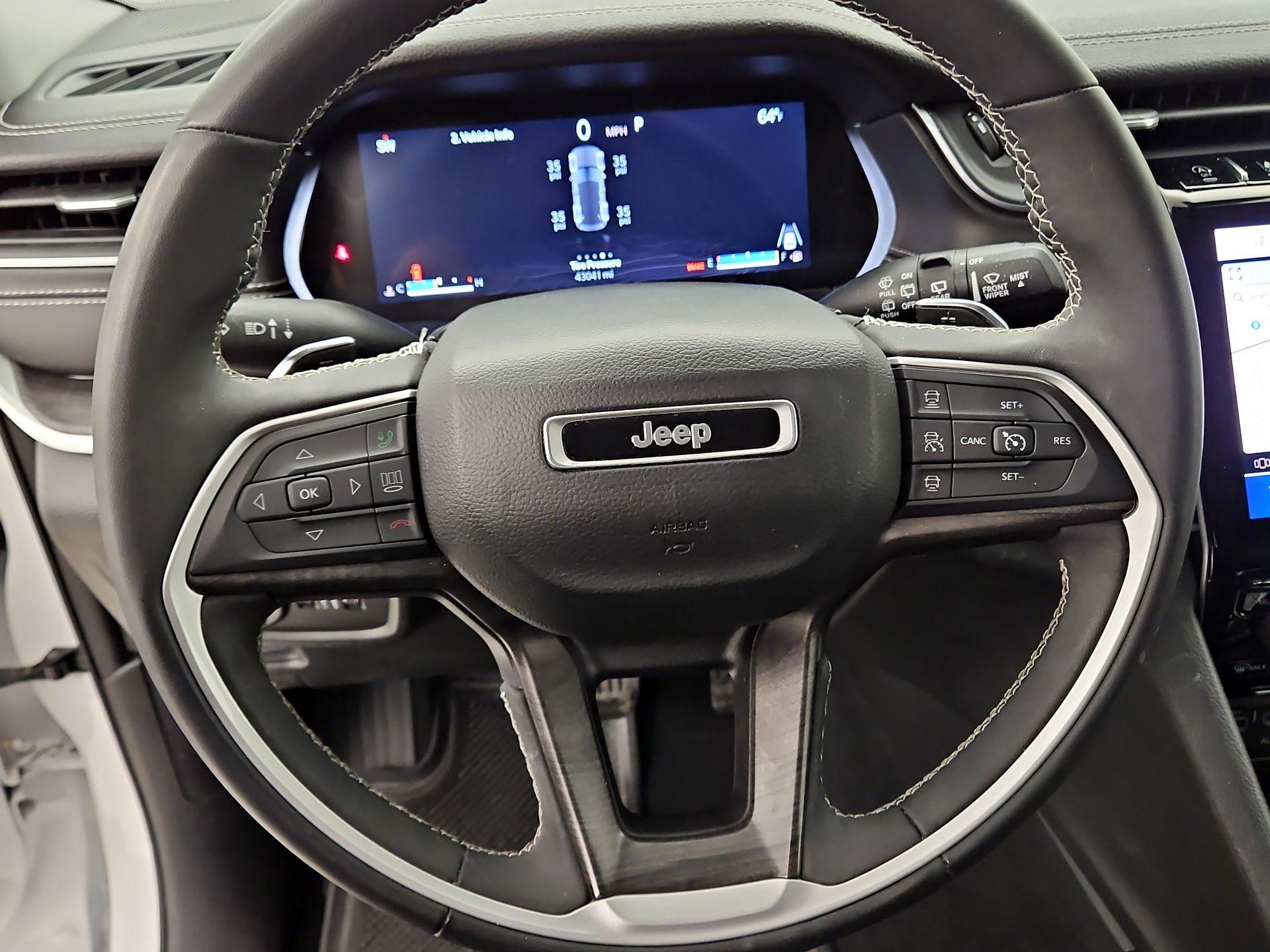 Thumbnail: 2023 Jeep Grand Cherokee - 10