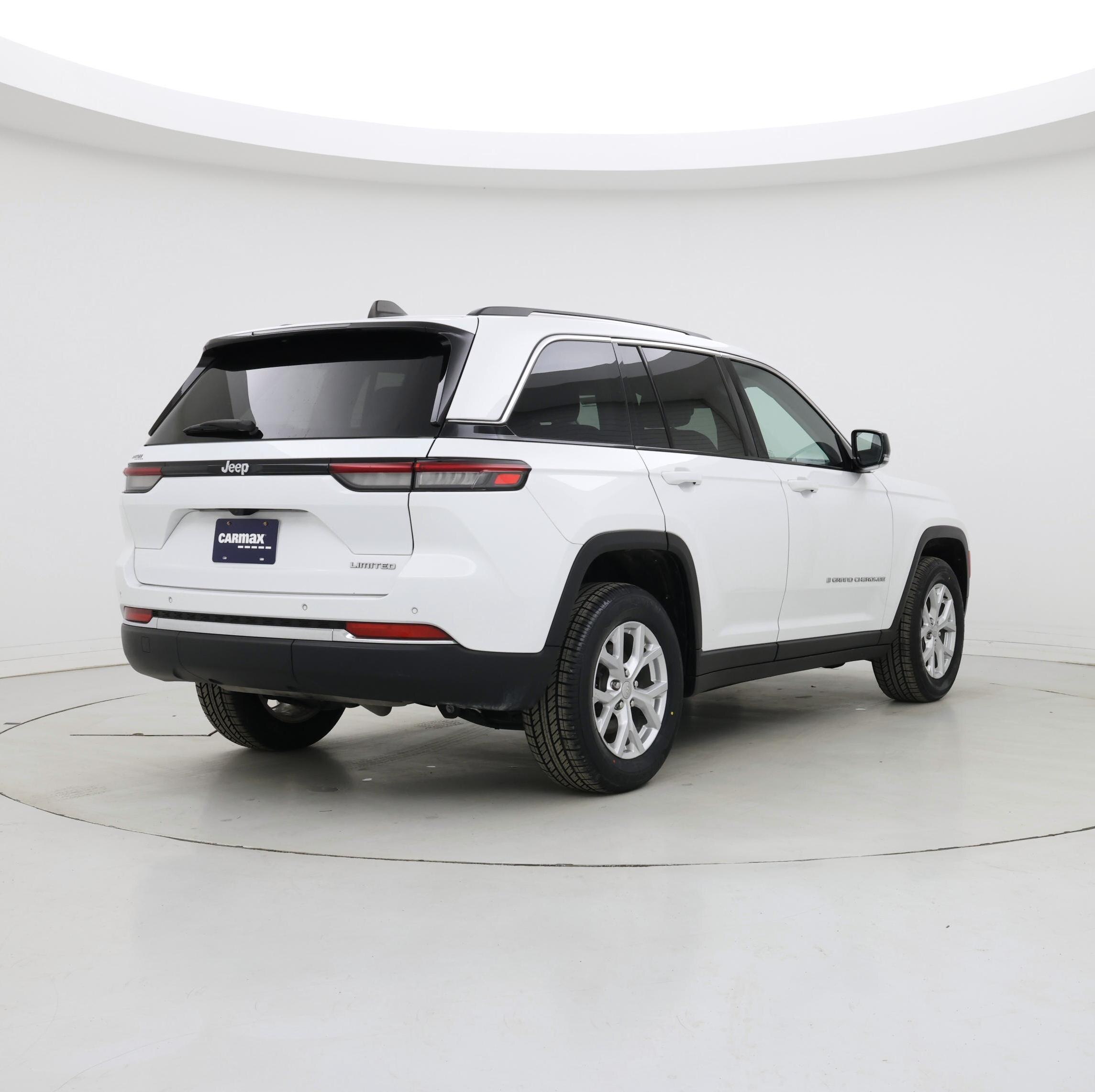 Thumbnail: 2023 Jeep Grand Cherokee - 8