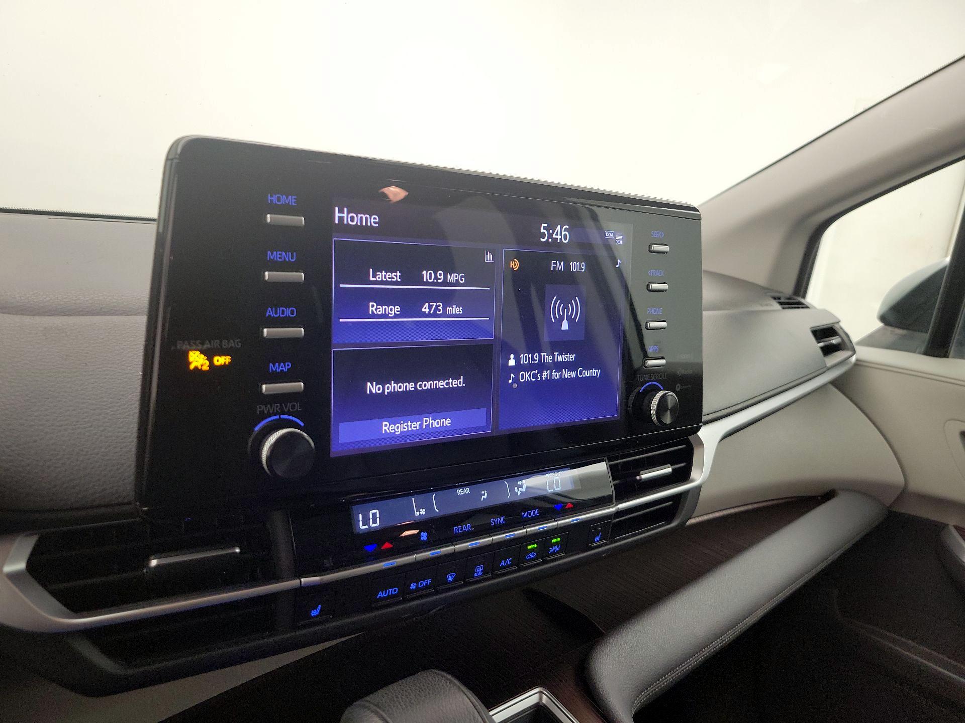 Thumbnail: 2023 Toyota Sienna - 15