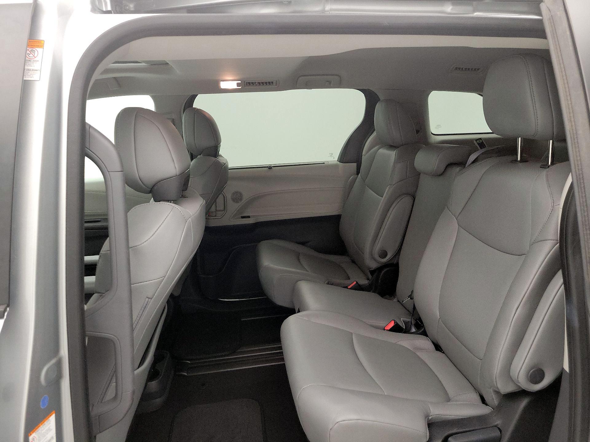 Thumbnail: 2023 Toyota Sienna - 20