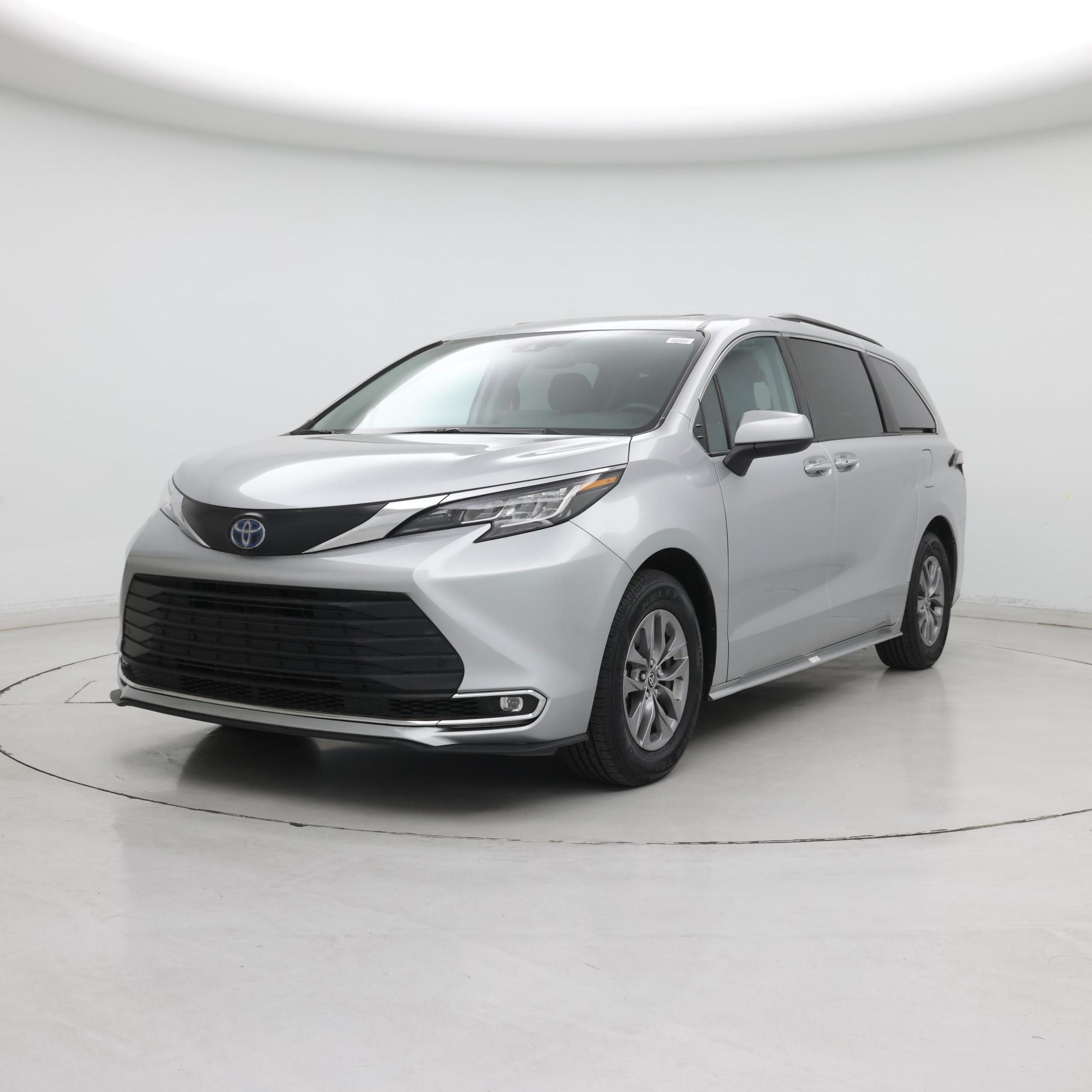 Thumbnail: 2023 Toyota Sienna - 4