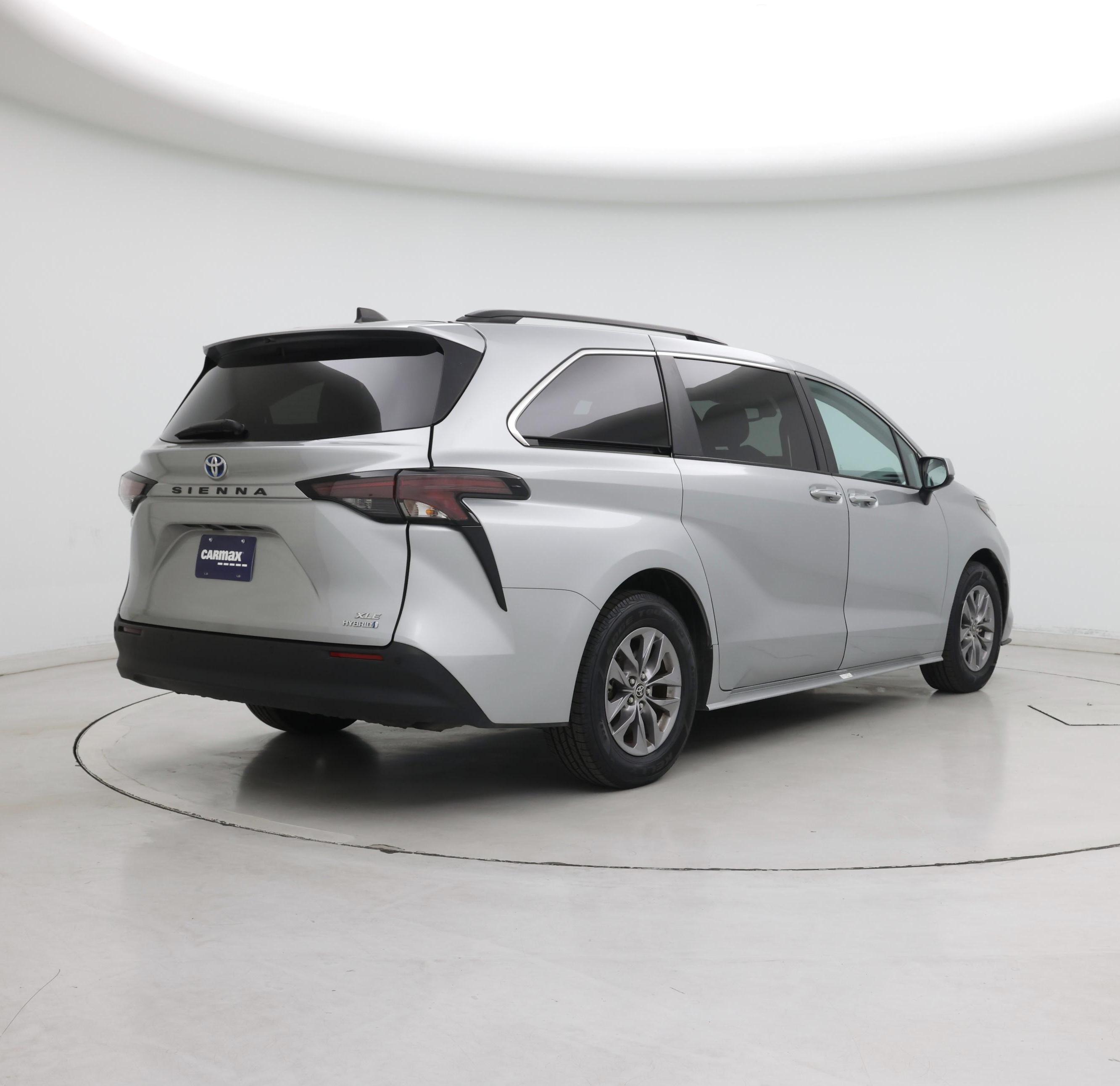 Thumbnail: 2023 Toyota Sienna - 8