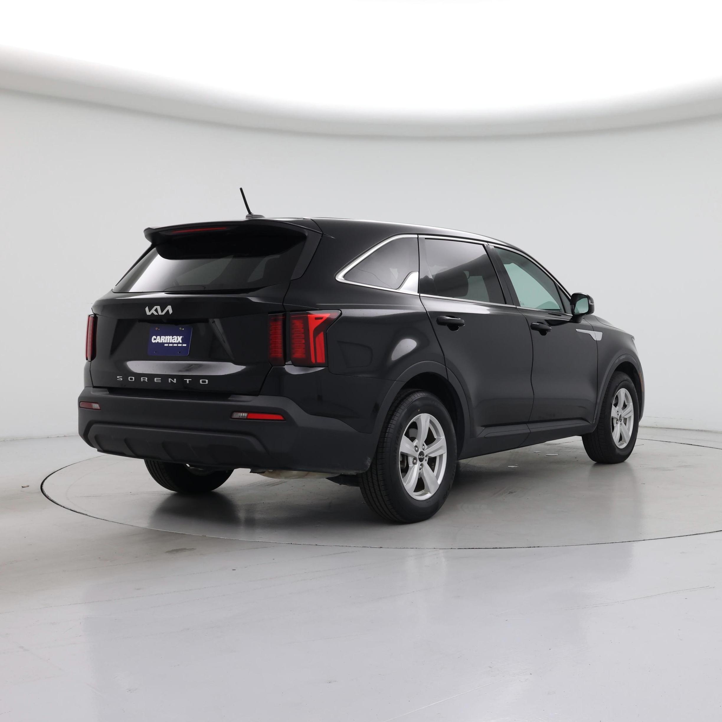 Thumbnail: 2022 Kia Sorento - 8
