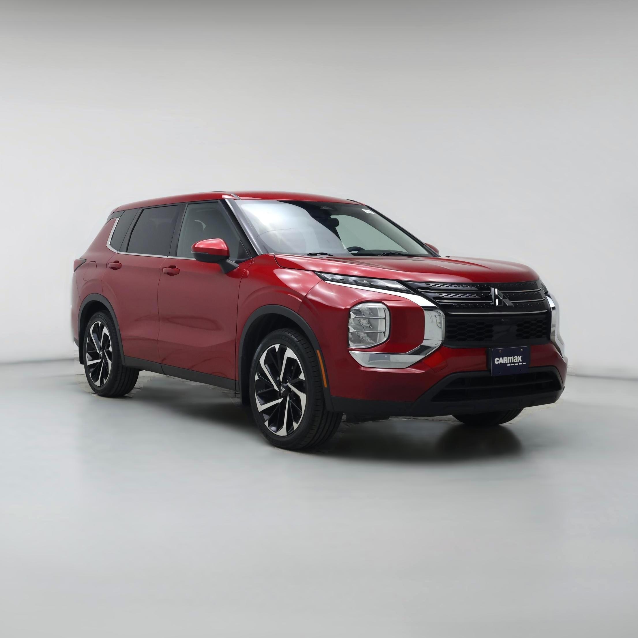 Thumbnail: 2022 Mitsubishi Outlander - 1