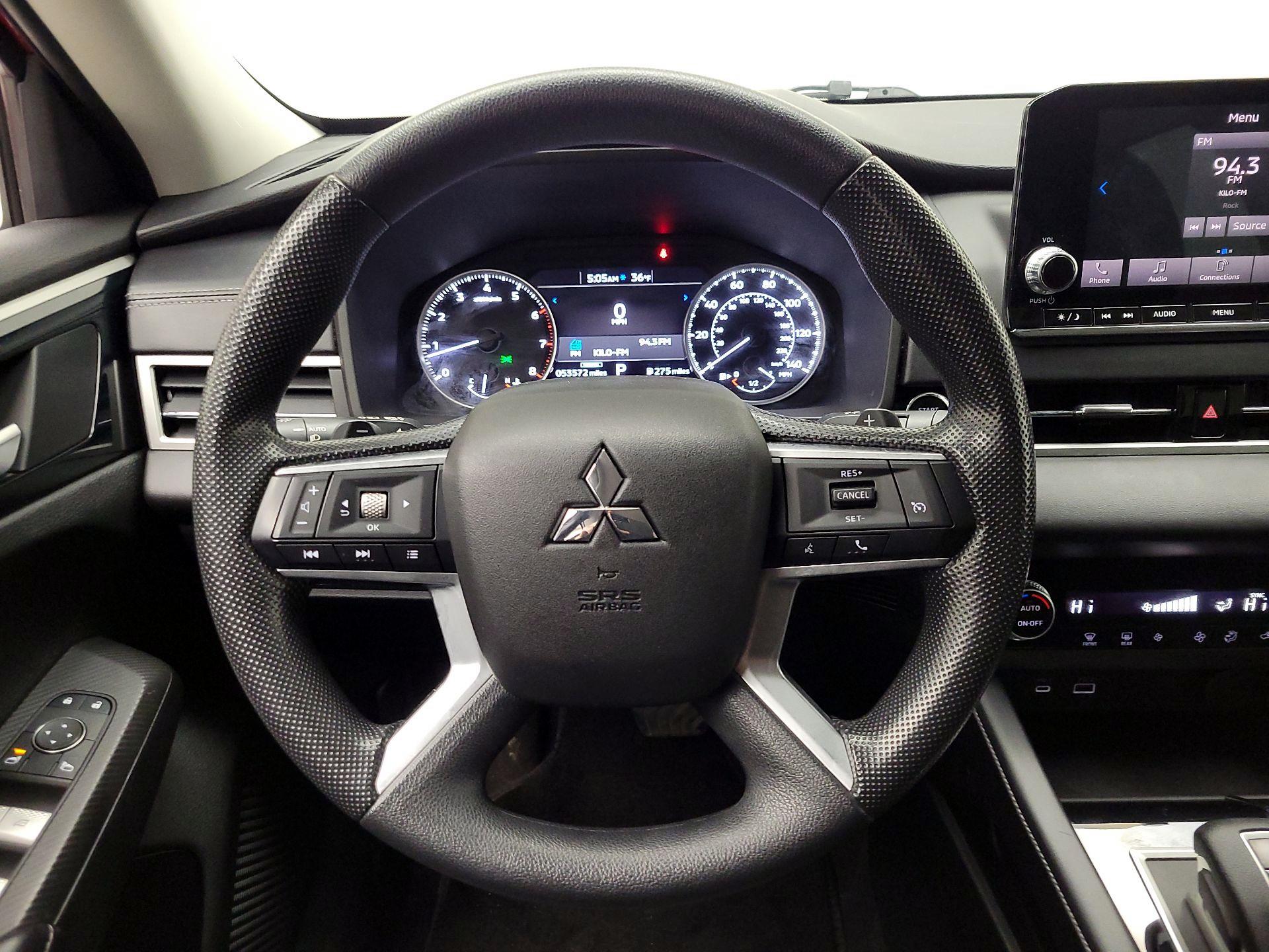 Thumbnail: 2022 Mitsubishi Outlander - 10