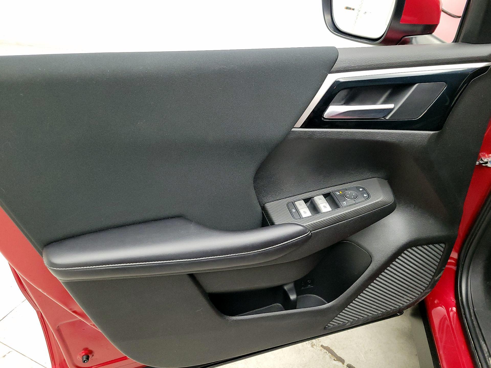 Thumbnail: 2022 Mitsubishi Outlander - 12