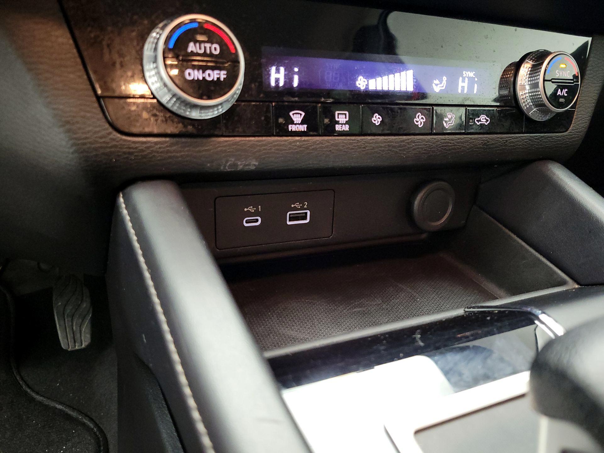 Thumbnail: 2022 Mitsubishi Outlander - 18