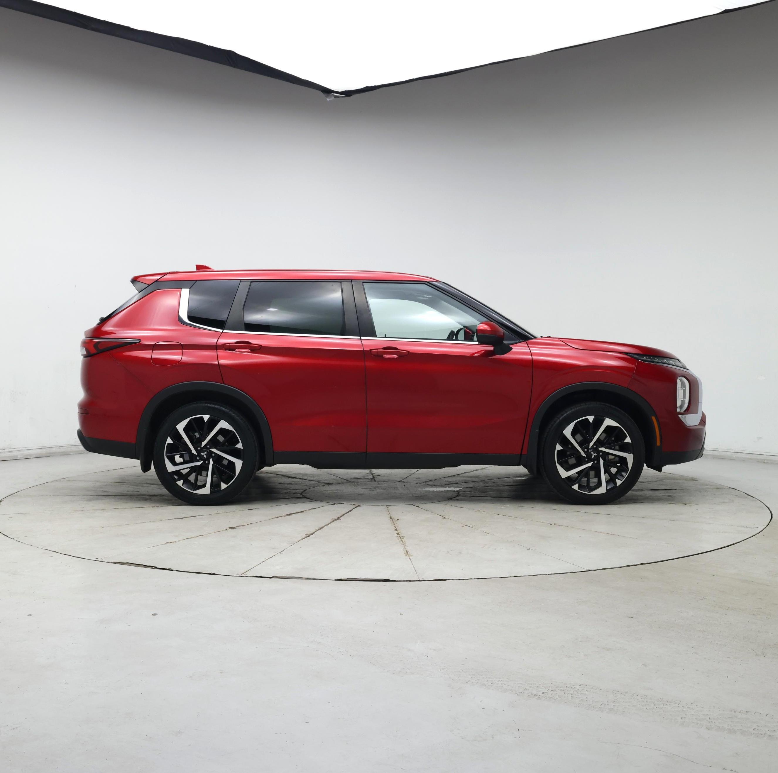 Thumbnail: 2022 Mitsubishi Outlander - 7