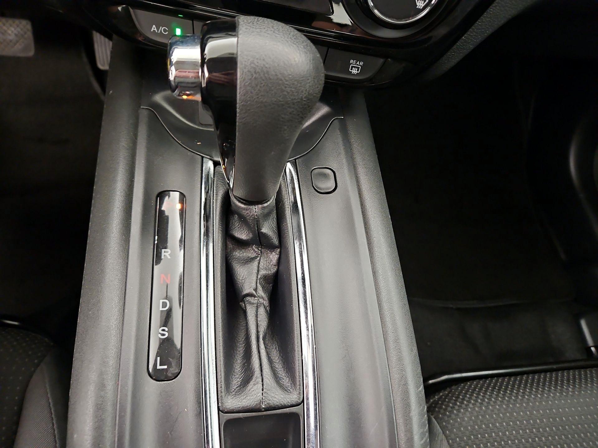 Thumbnail: 2019 Honda HR-V - 17