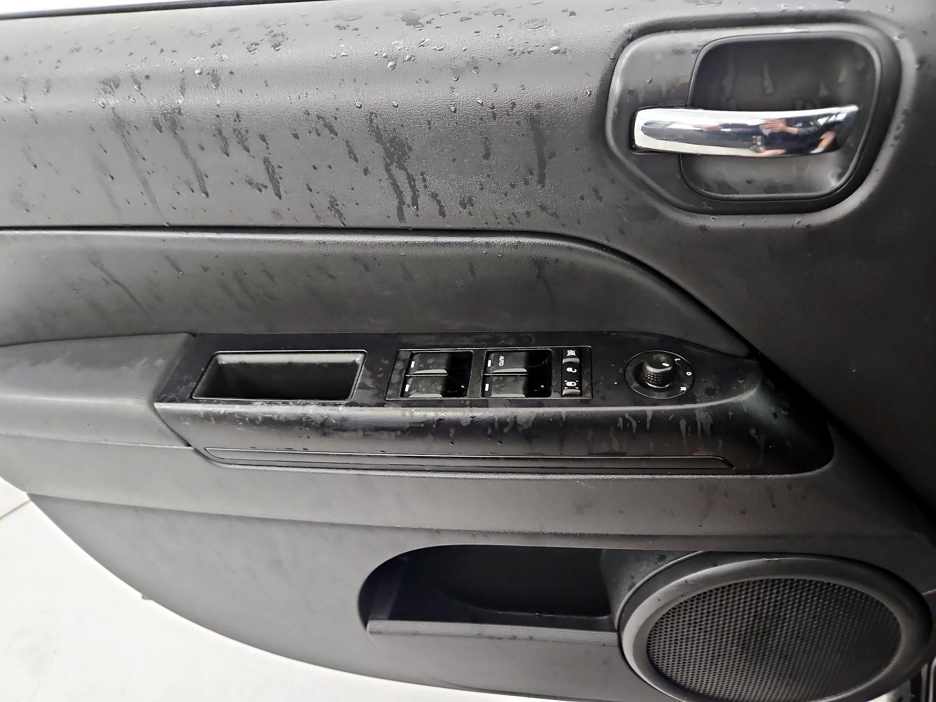 Thumbnail: 2014 Jeep Compass - 12