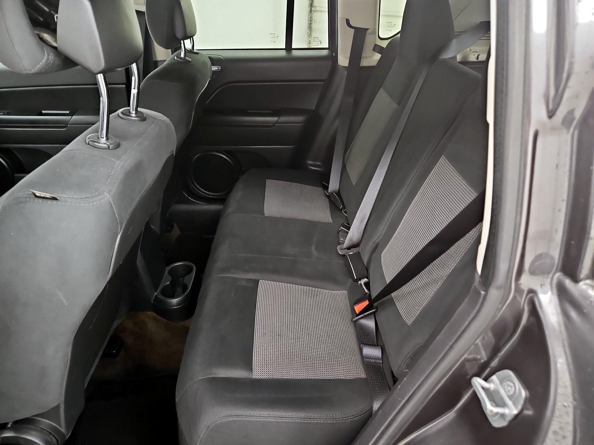Thumbnail: 2014 Jeep Compass - 17