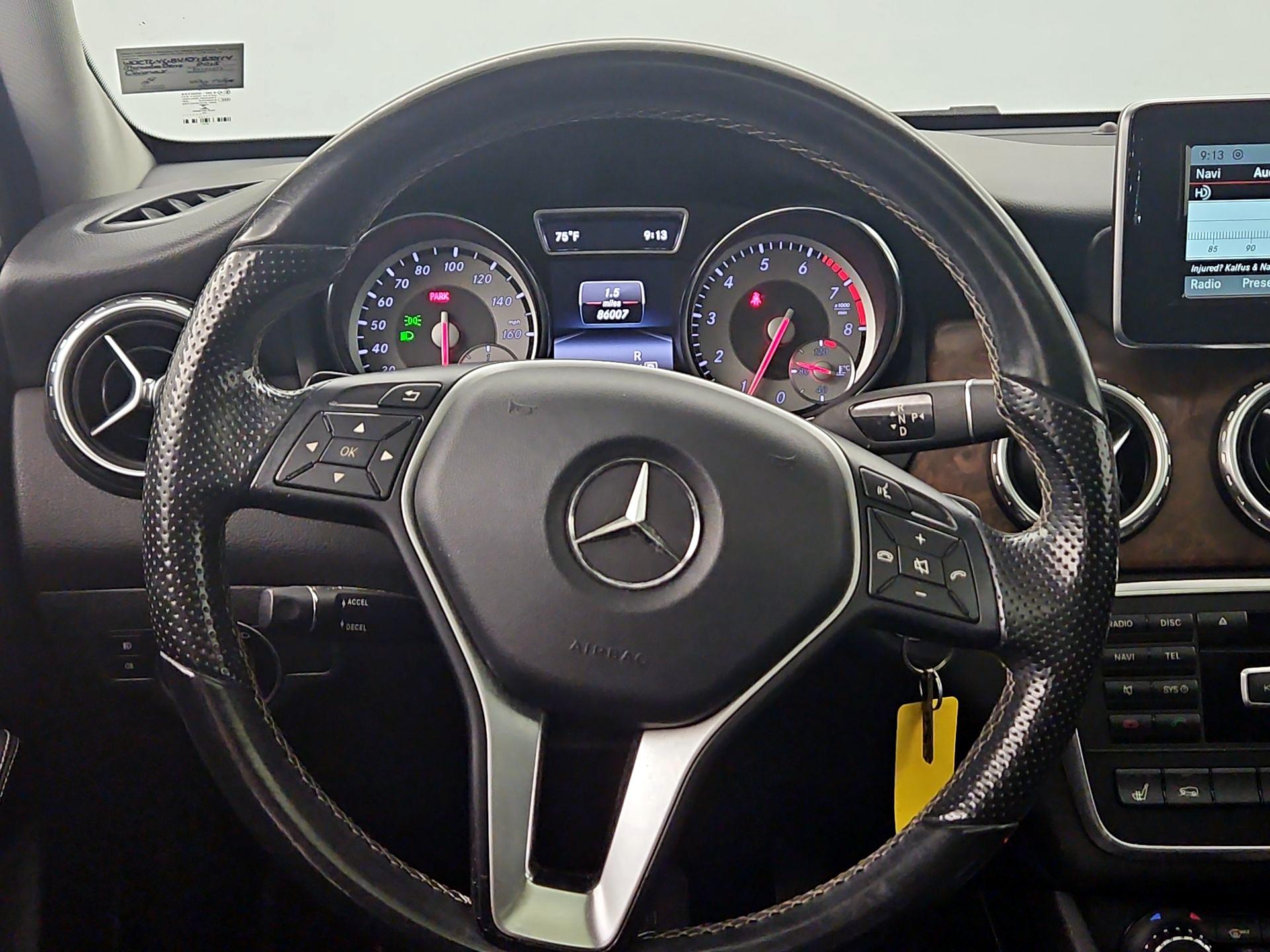 Thumbnail: 2015 Mercedes-Benz GLA - 10