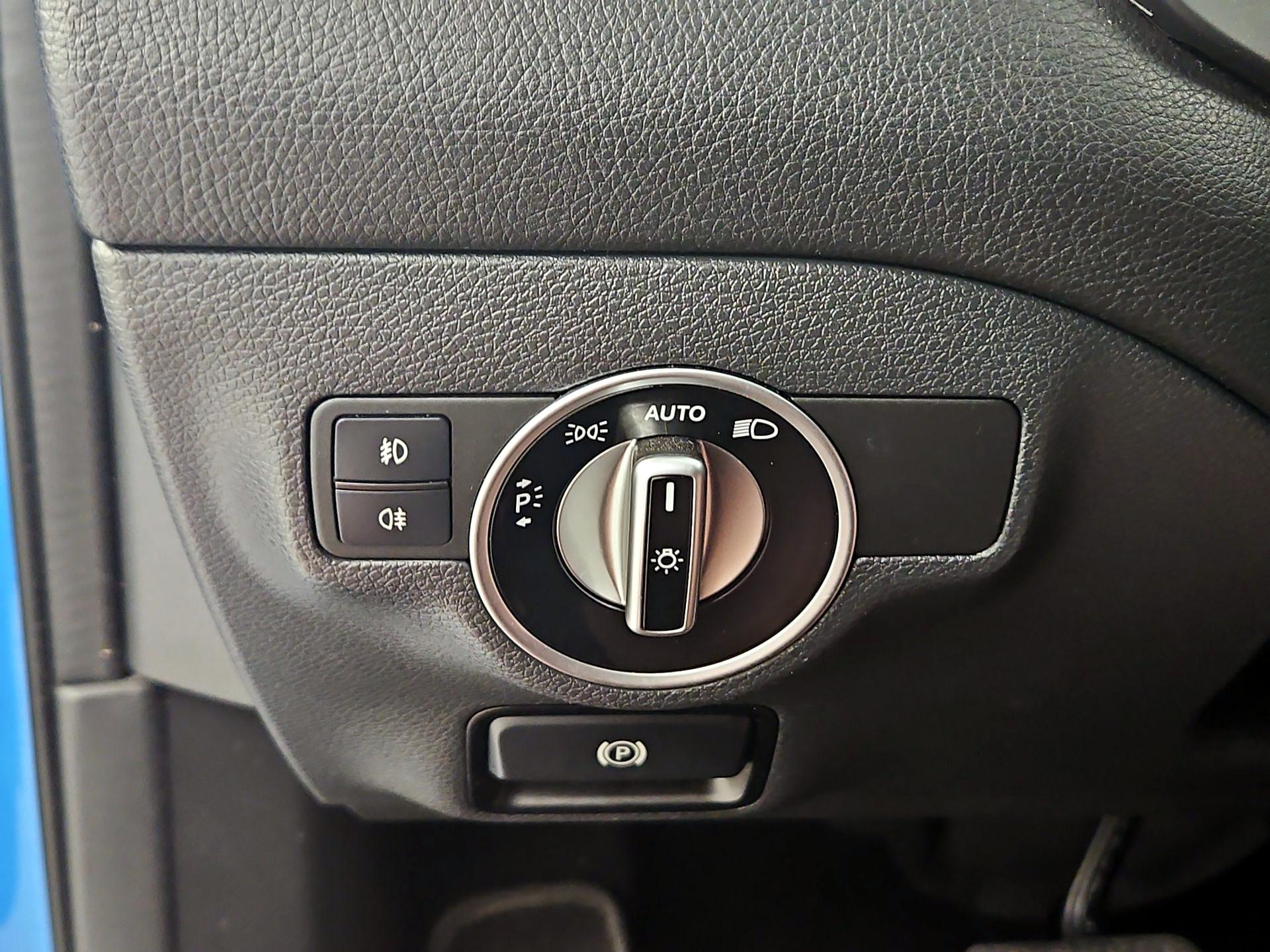 Thumbnail: 2015 Mercedes-Benz GLA - 13